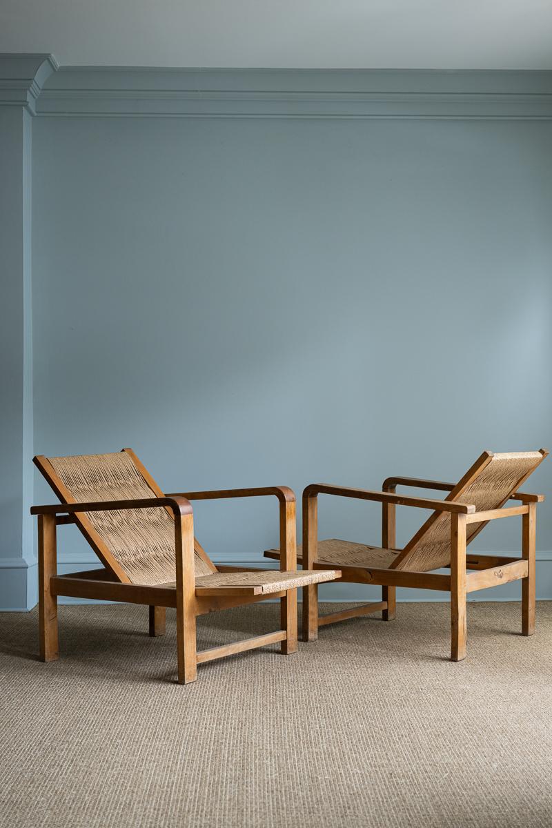 Early 20th Century Pair of Spanish Wooden Chairs For Sale