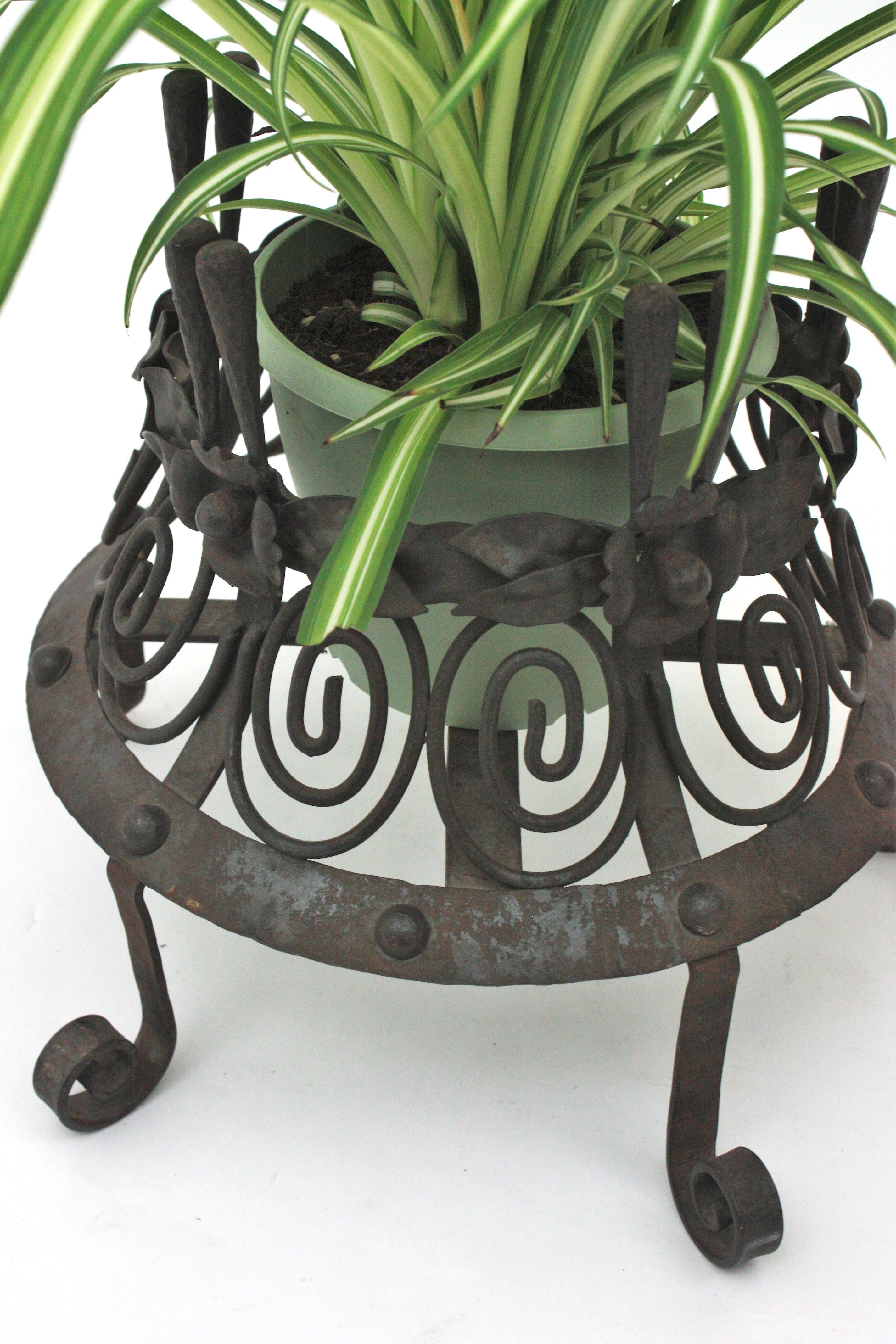 Pair of Spanish Wrought Iron Planters, 1940s For Sale 9