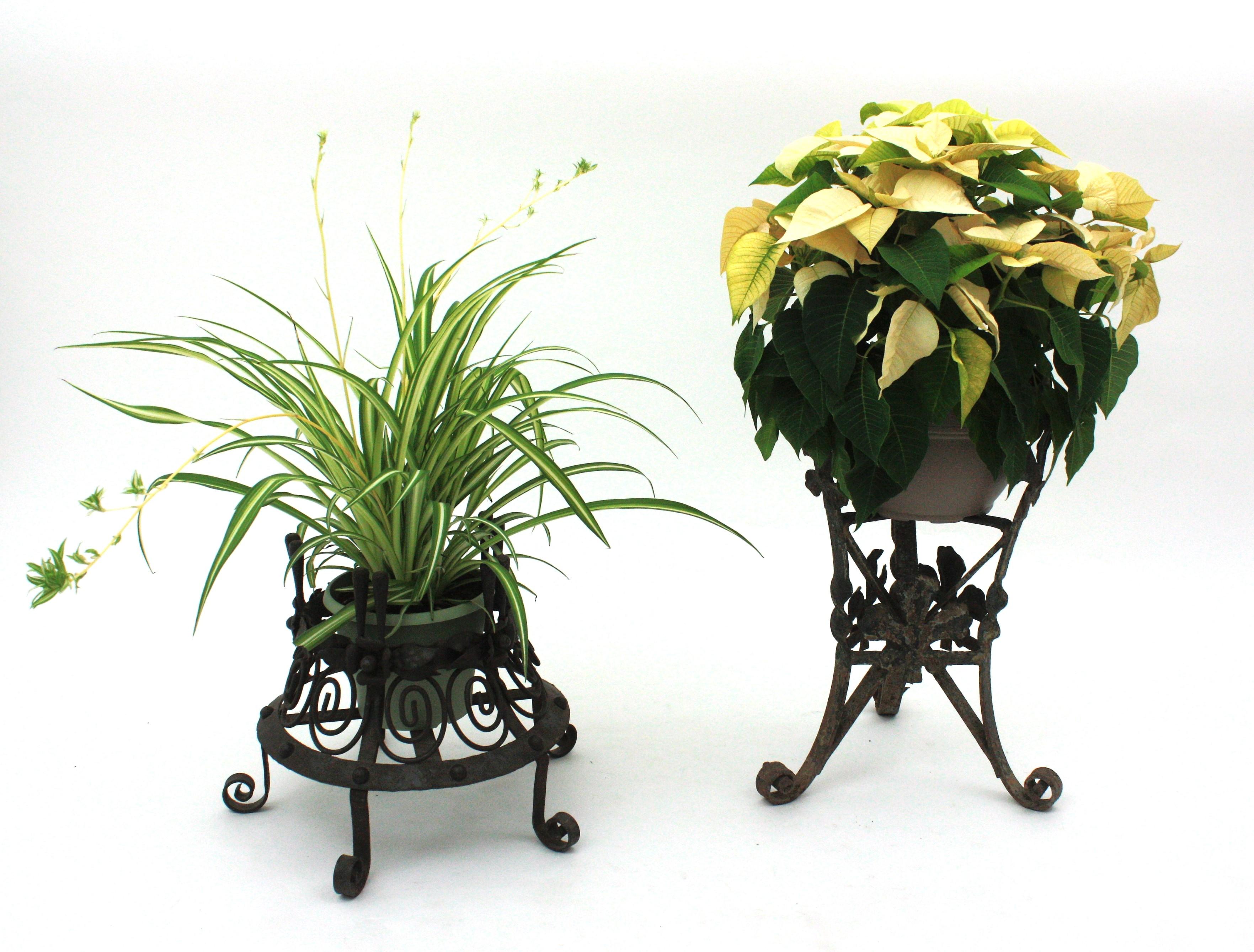 Art Deco Pair of Spanish Wrought Iron Planters, 1940s For Sale