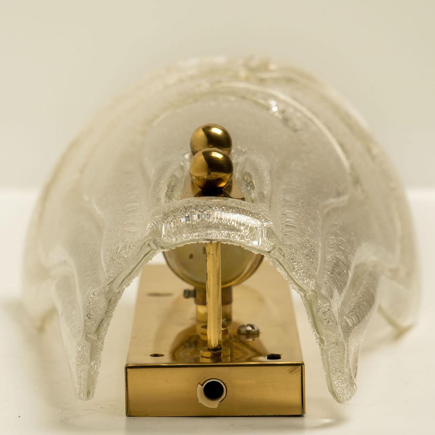 Paire d'appliques en verre scintillant et laiton par Hillebrand, 1970 en vente 5