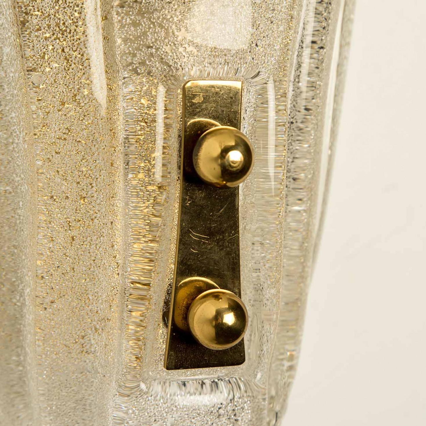 Allemand Paire d'appliques en verre scintillant et laiton par Hillebrand, 1970 en vente