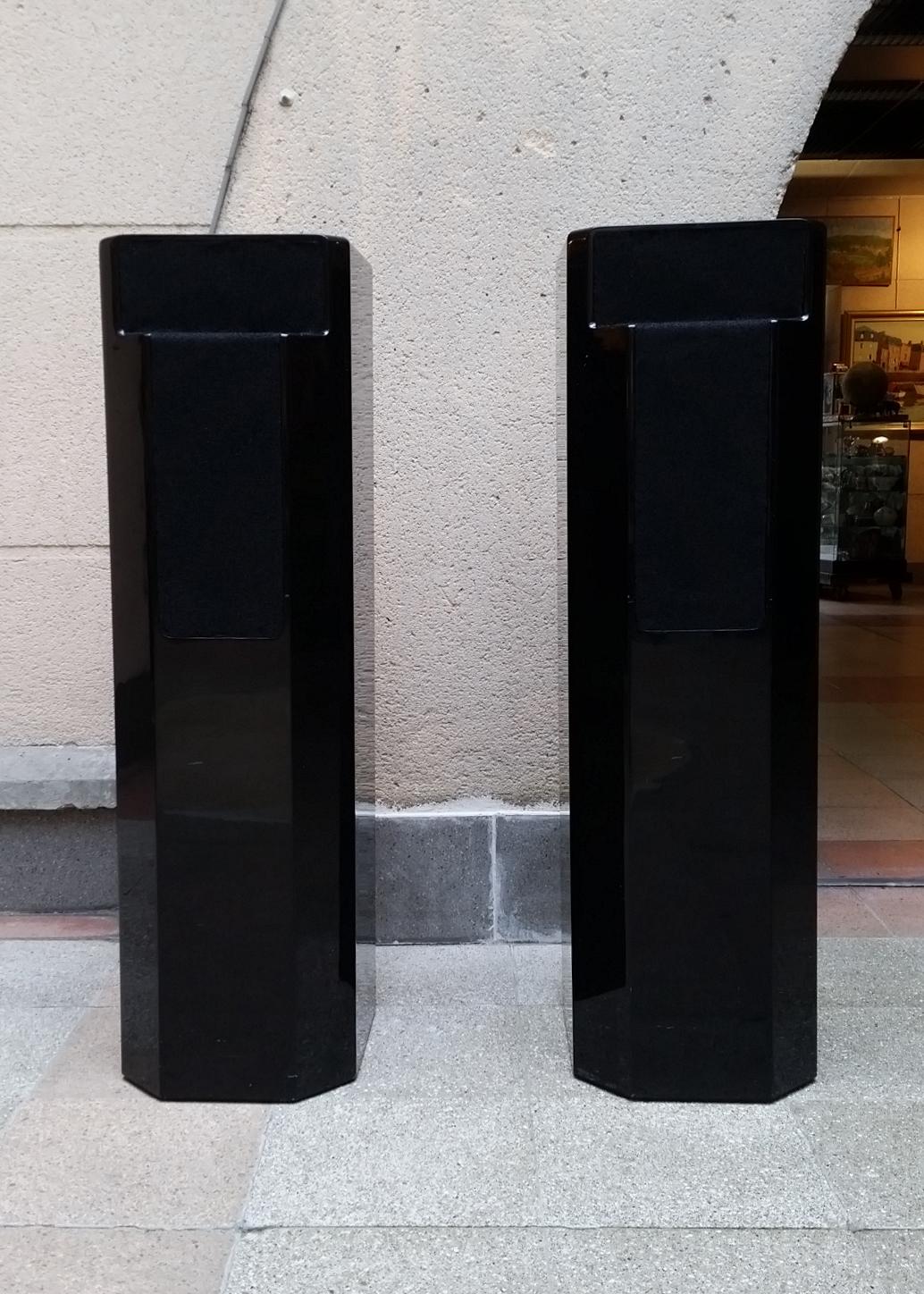 Pair of speakers Elipson 1303

circa 1982
Design by Raymond Loewy
Black color
