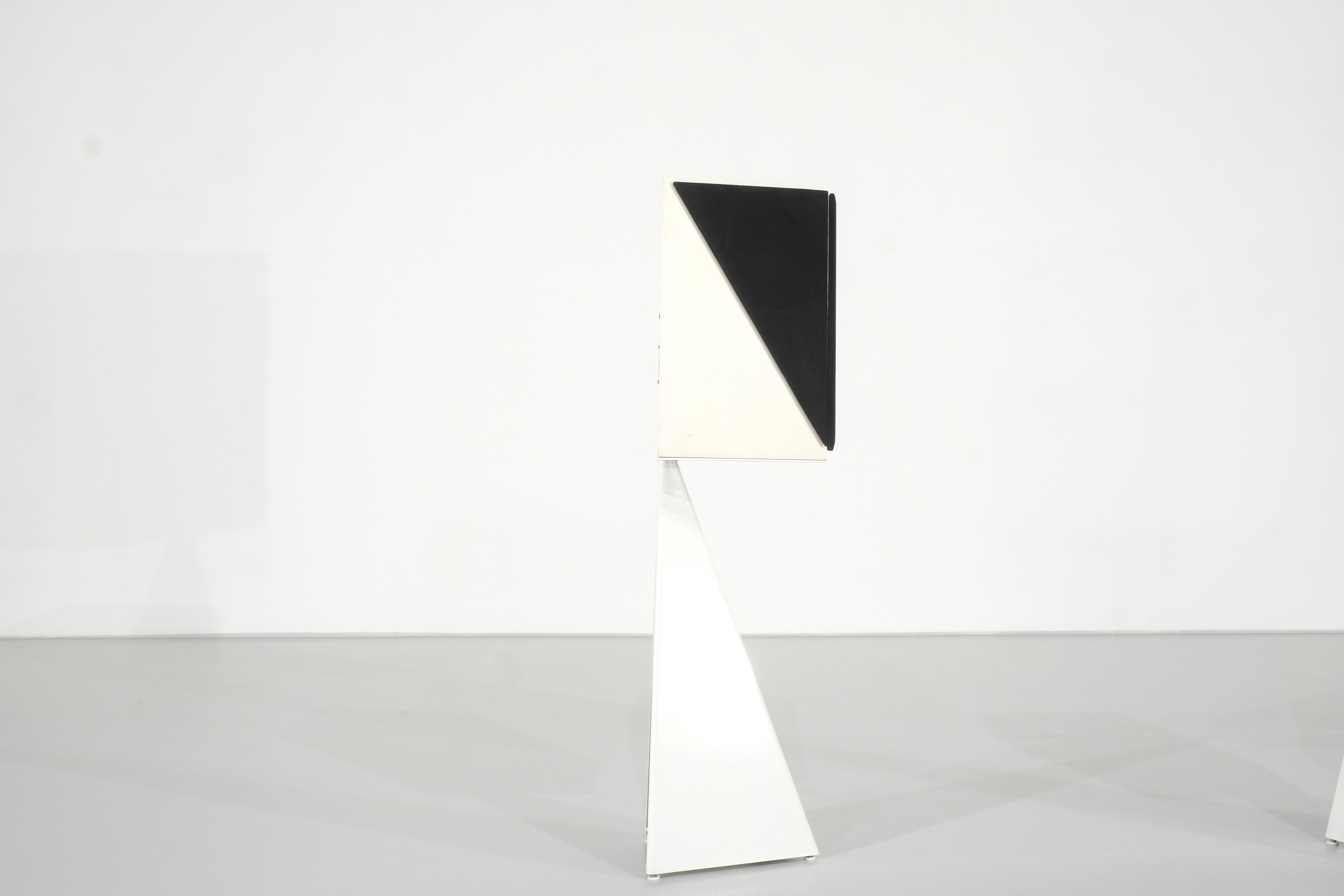 Français Pair of speakers Elipson model “ 1401 