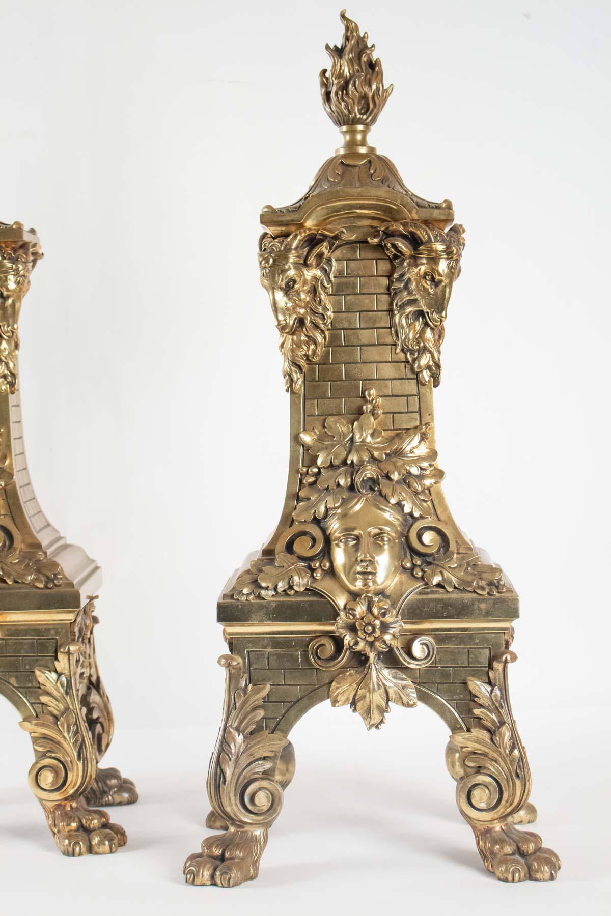 Pair of spectacular bronze fireplaces Napoleon III style of the early 20th century.
Measures: H 81 cm, W 35 cm, W 30 cm.