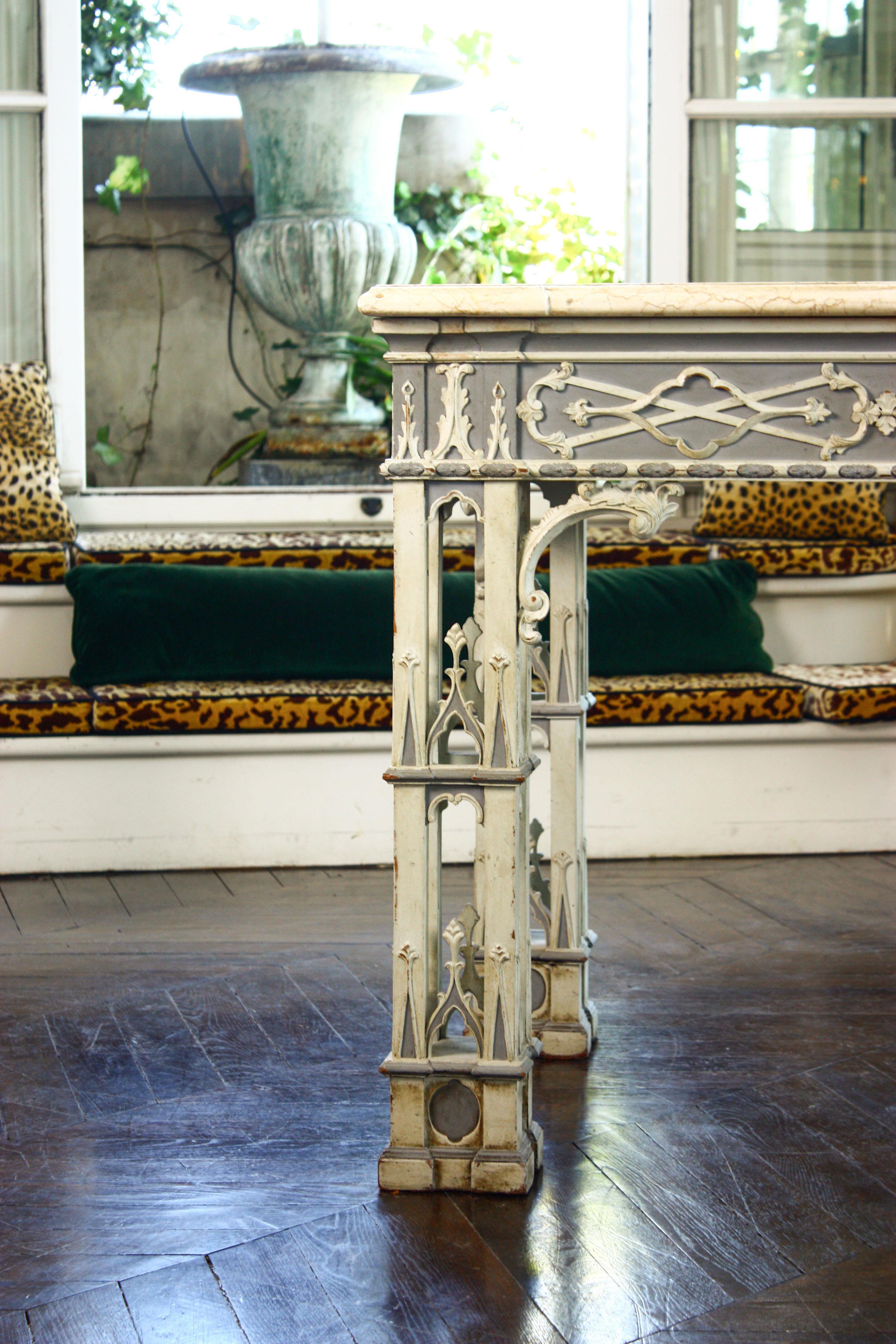 Pair of Spectacular English 19th Century Console Tables In Good Condition For Sale In Paris, FR