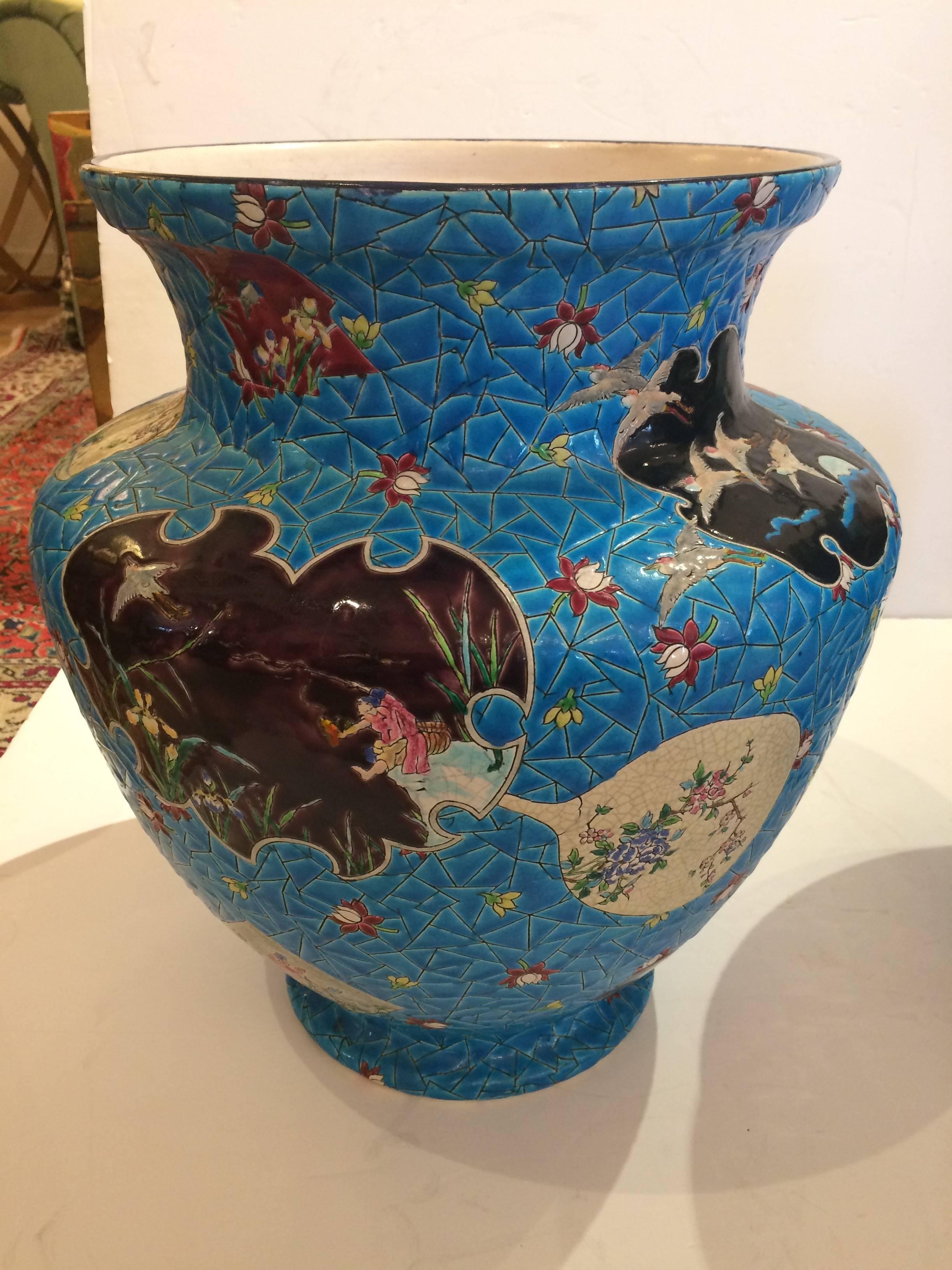 Paire de spectaculaires vases géants de Longwy en vente 2