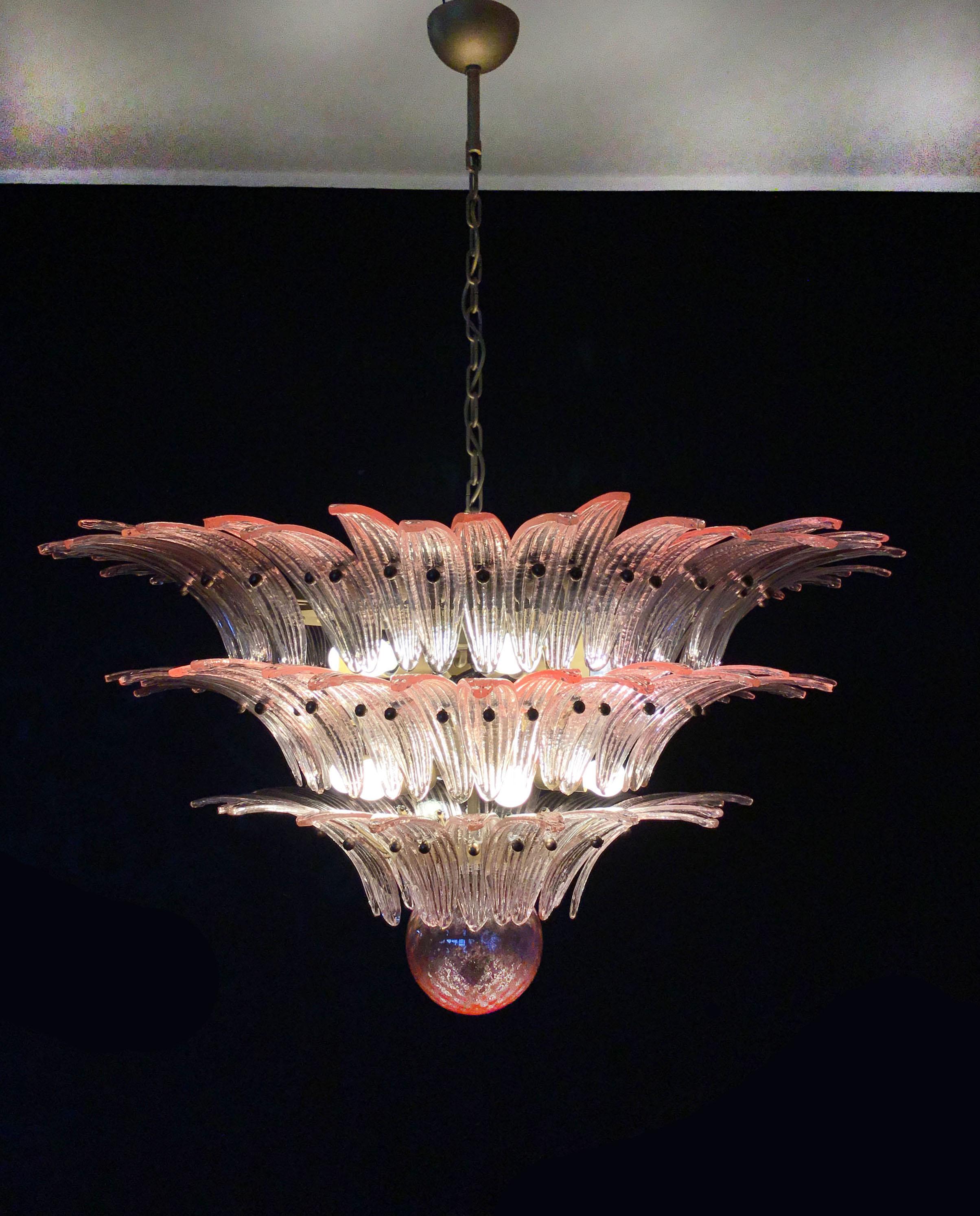 Pair of spectacular pink glass chandeliers. Murano For Sale 7