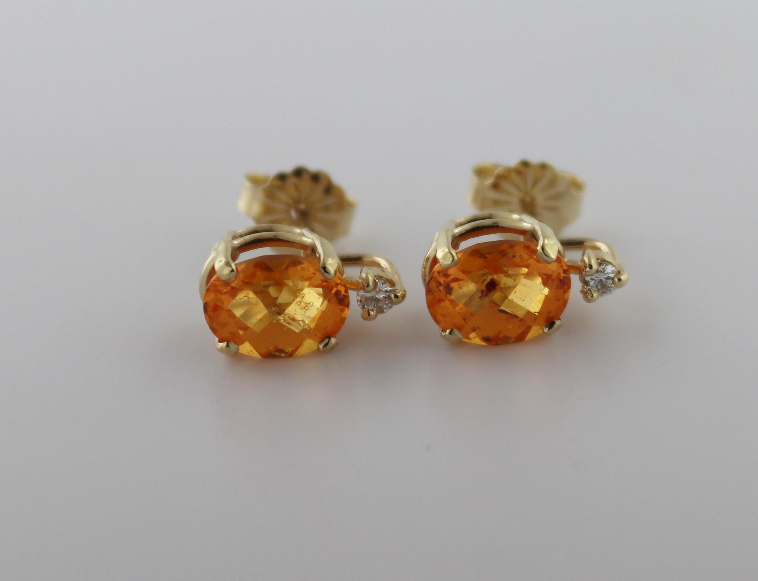 Women's Pair of Spessartite Garnet, Diamond, 14k Gold Earrings For Sale