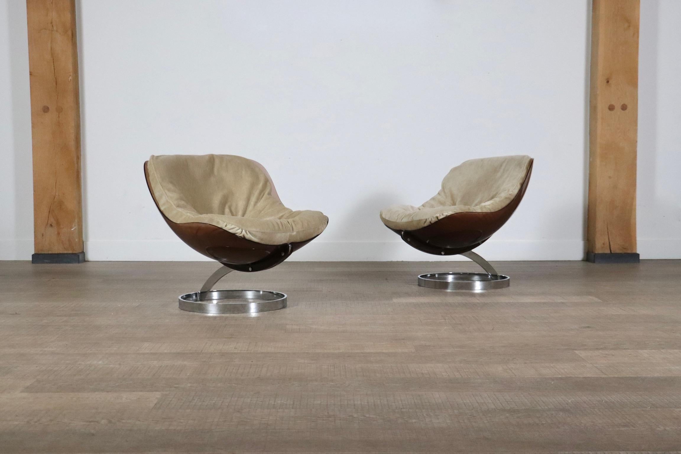 Pair Of Sphere Lounge Chairs By Boris Tabacoff For MMM, 1970s 5
