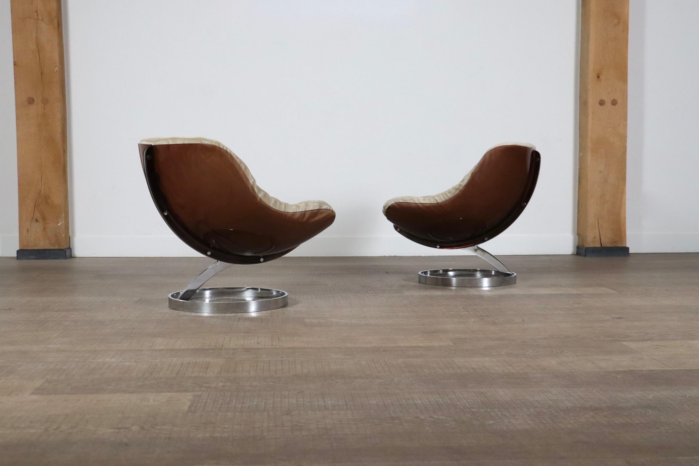 Pair Of Sphere Lounge Chairs By Boris Tabacoff For MMM, 1970s 6