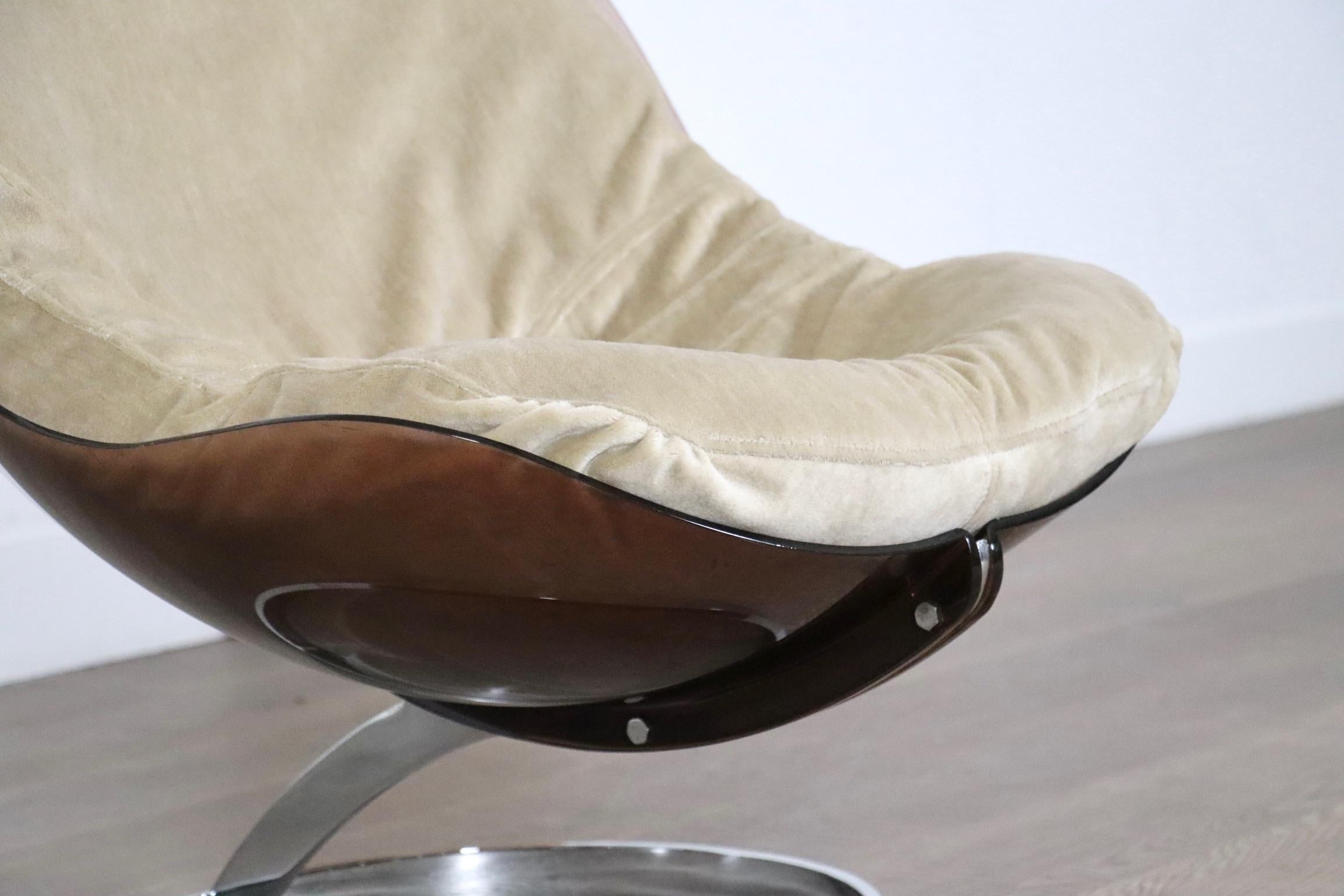 Pair Of Sphere Lounge Chairs By Boris Tabacoff For MMM, 1970s In Good Condition In ABCOUDE, UT
