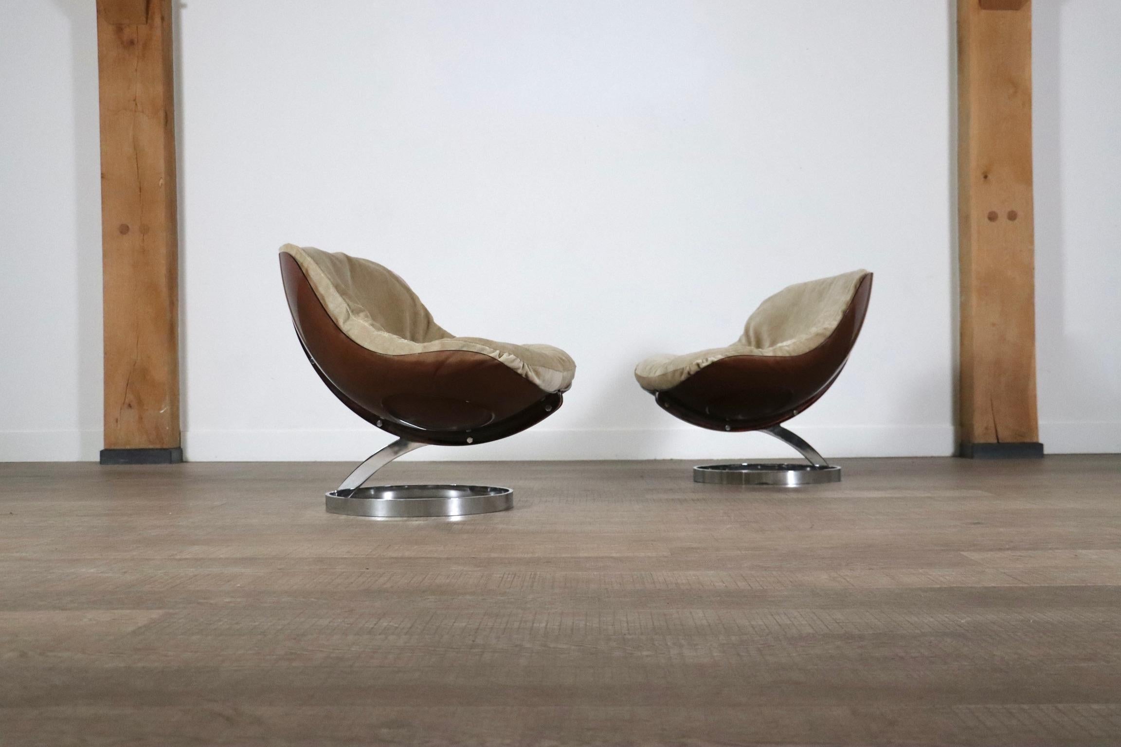 Mid-20th Century Pair Of Sphere Lounge Chairs By Boris Tabacoff For MMM, 1970s