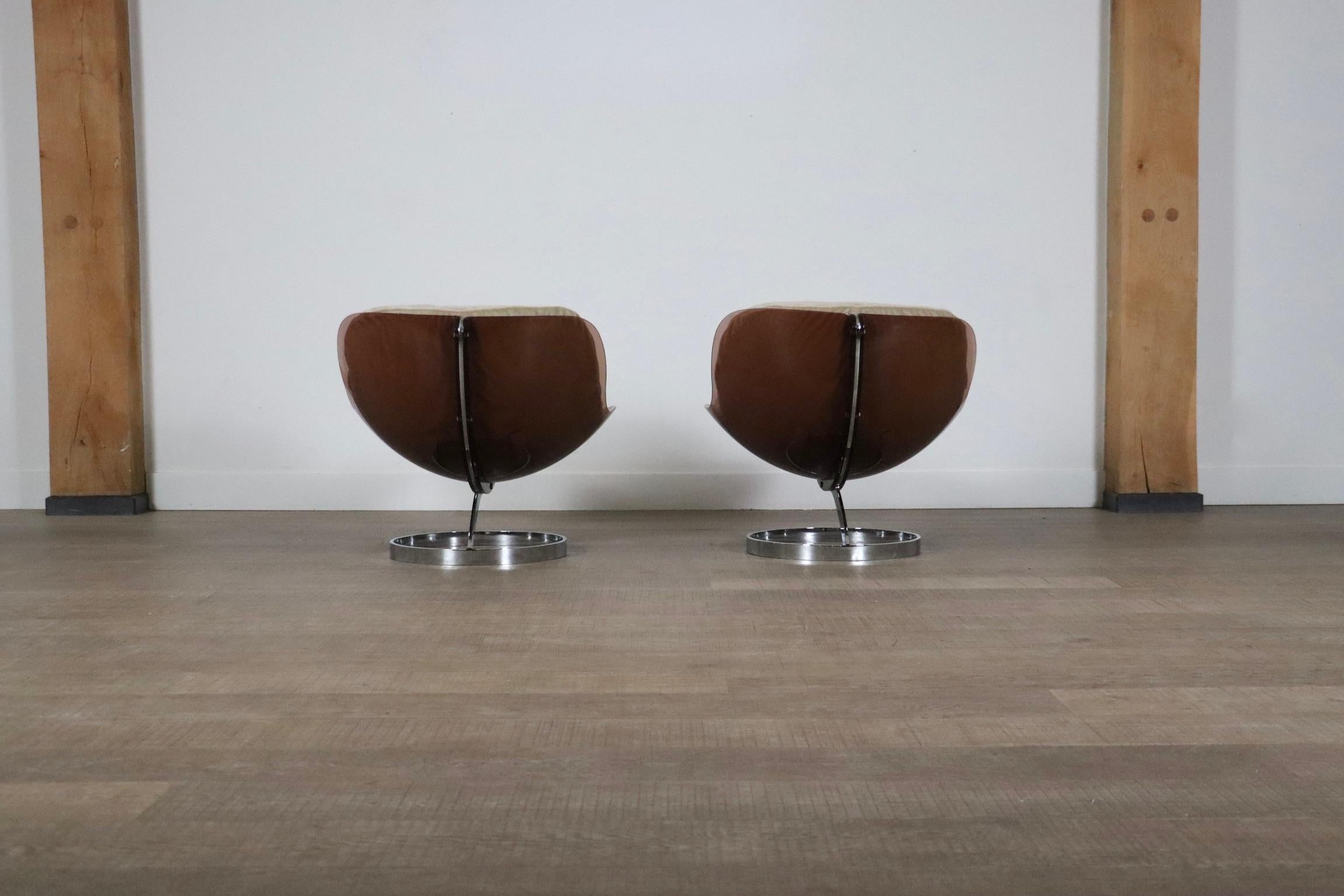 Pair Of Sphere Lounge Chairs By Boris Tabacoff For MMM, 1970s 3