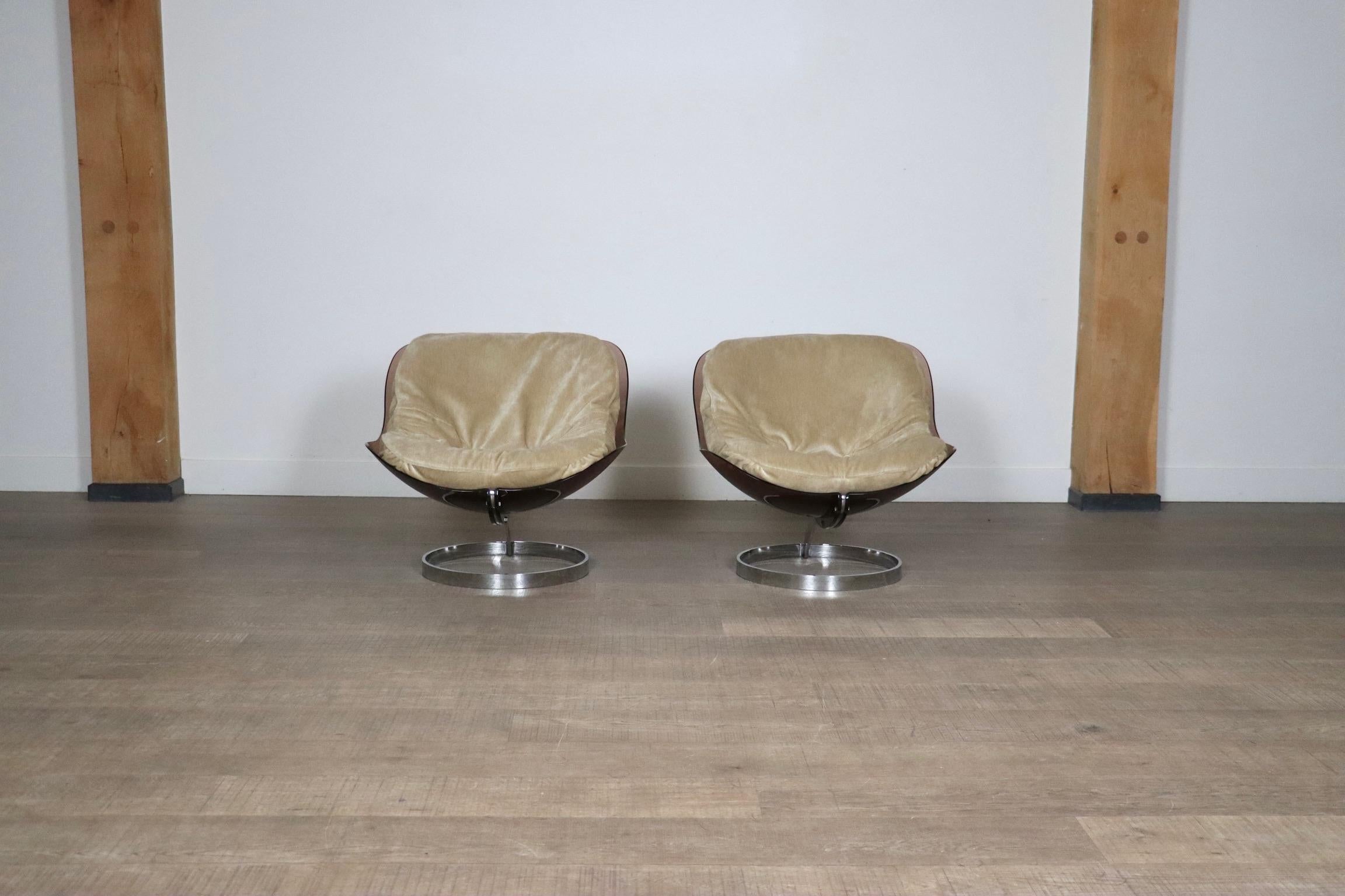 Pair Of Sphere Lounge Chairs By Boris Tabacoff For MMM, 1970s 4