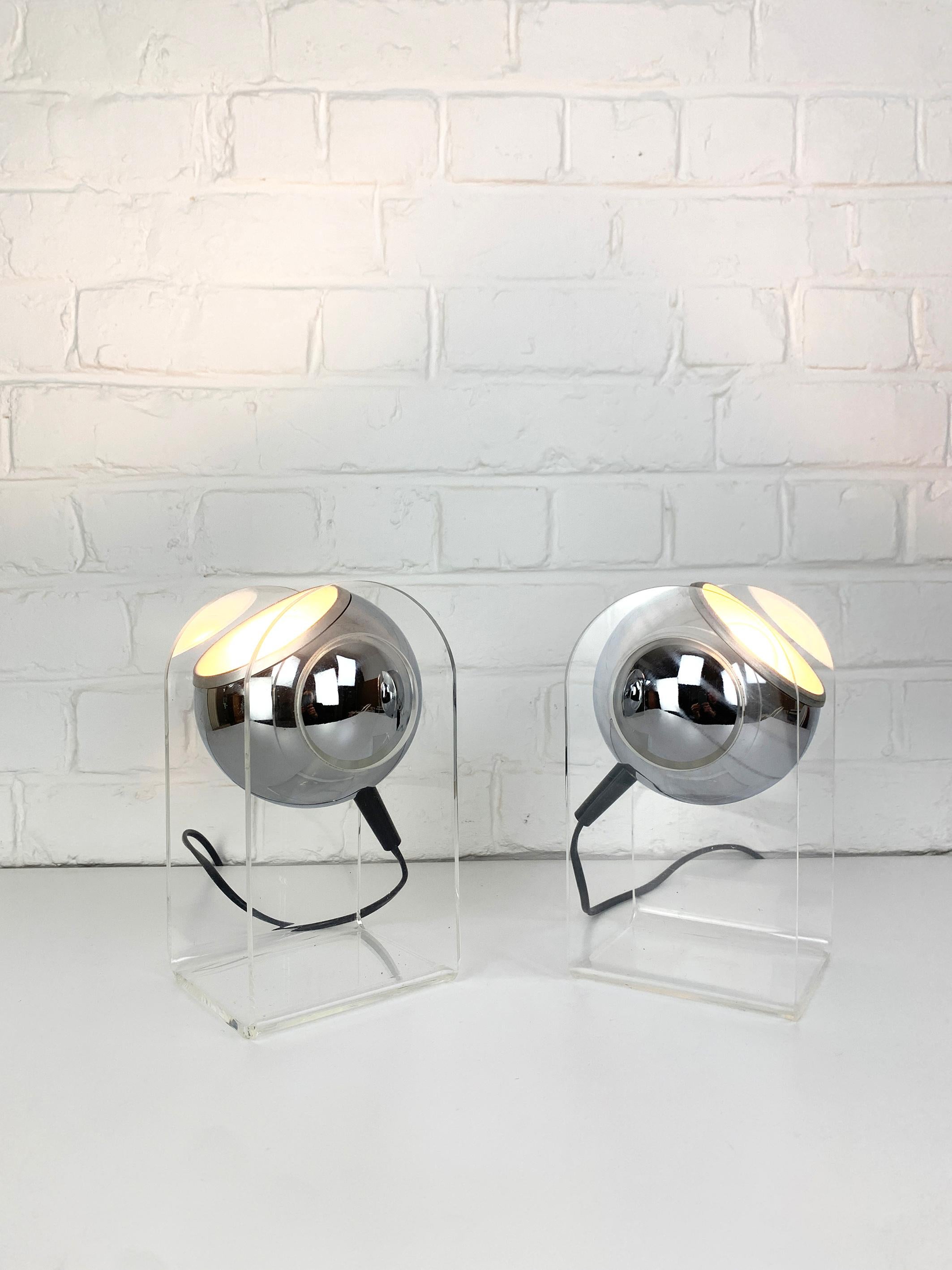 Italian Pair of Sphere Space Age Ball Table Lamps, Plexiglass and Chrome, 1960-70s