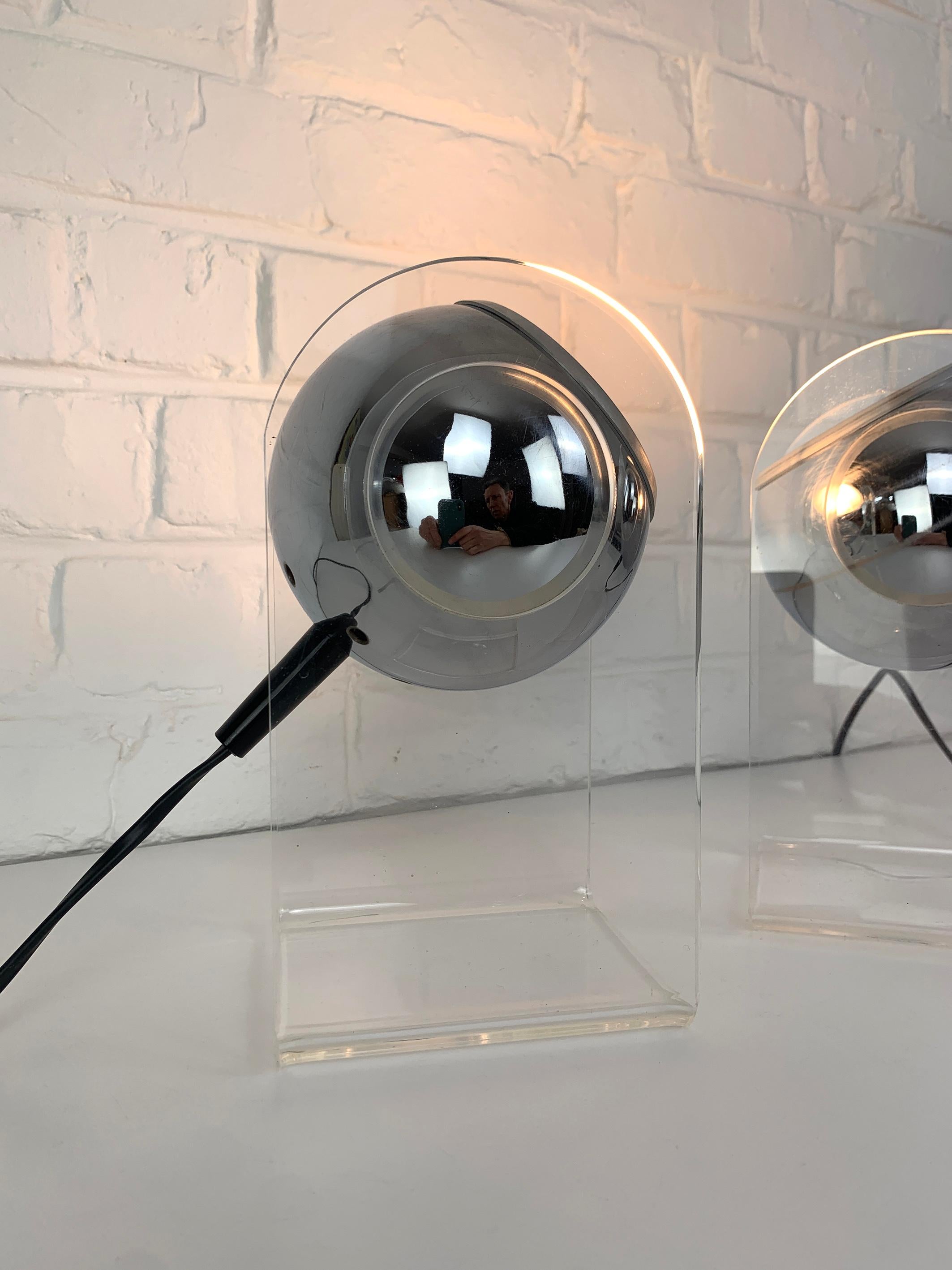 Pair of Sphere Space Age Ball Table Lamps, Plexiglass and Chrome, 1960-70s 1