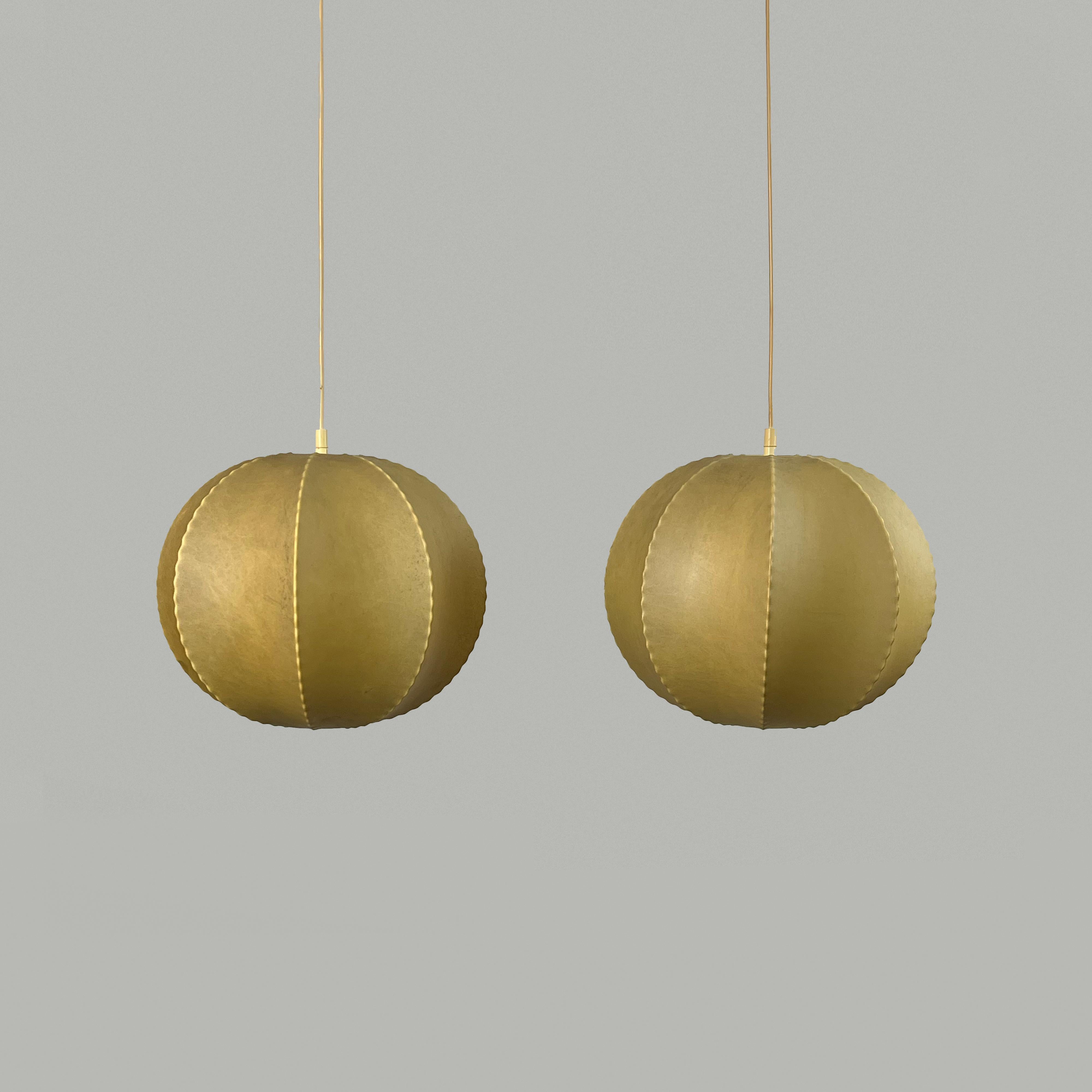 Pair of Spherical Cocoon Pendant Lights Featuring Wavy Structure, Germany 1970s In Good Condition In Milano, IT