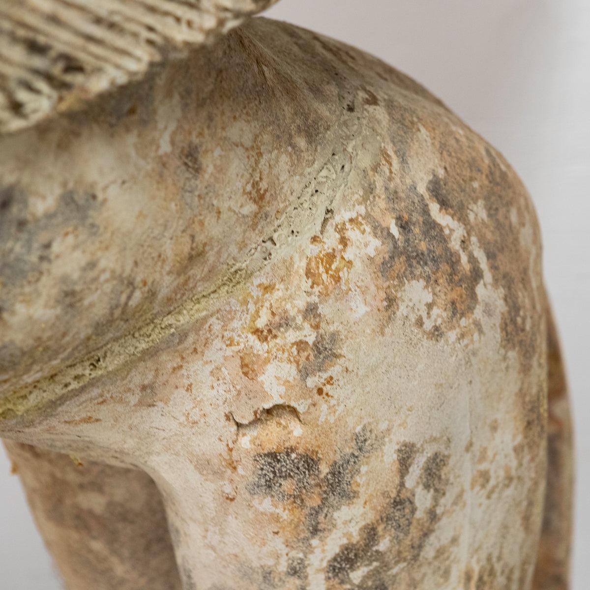 Paire de statues du Sphinx de Naxos provenant d'un décor de cinéma Sculptures en vente 12