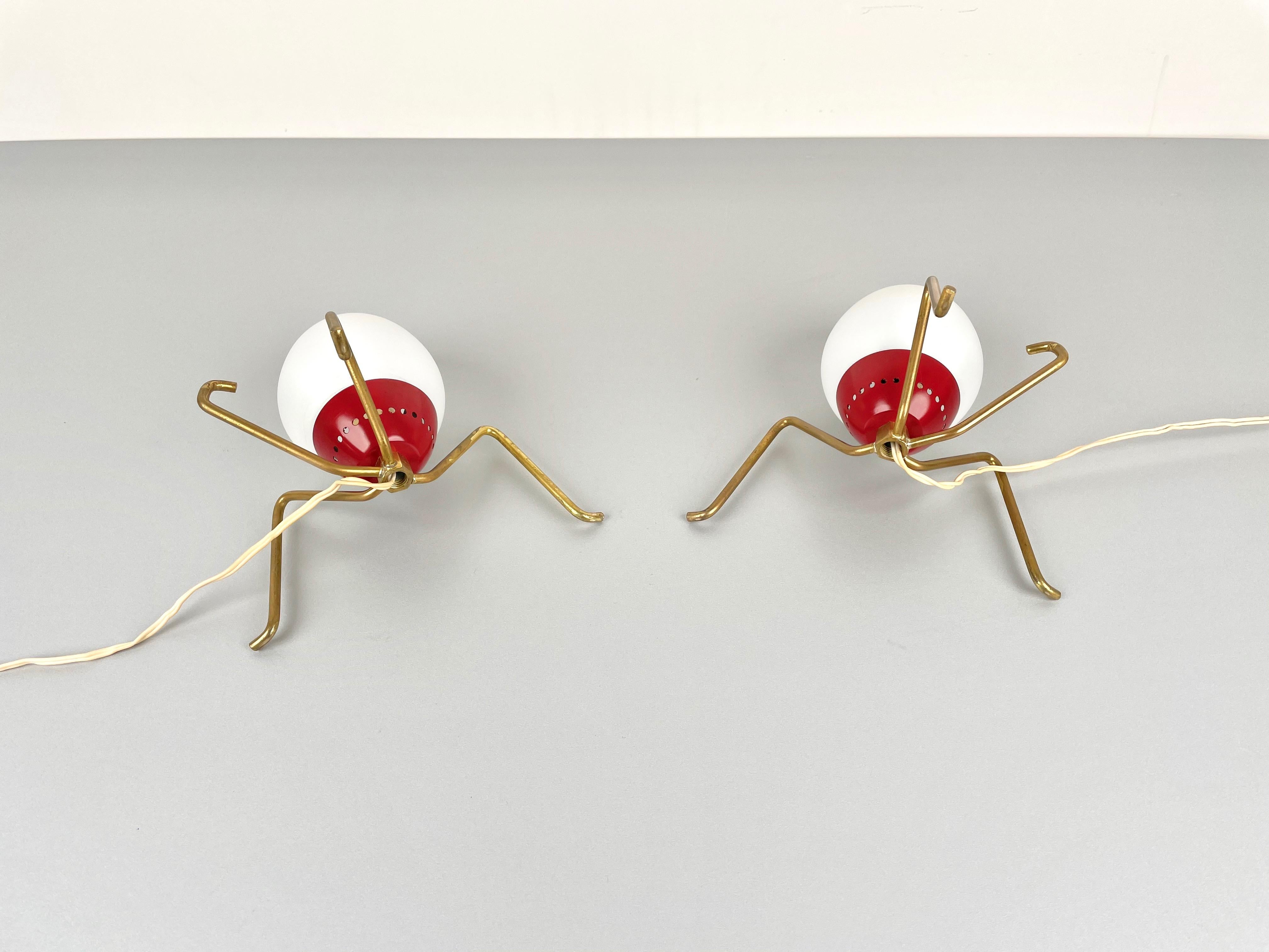 Pair of Spider Table Lamp in Brass and Opaline Glass Italy, 1950s For Sale 1