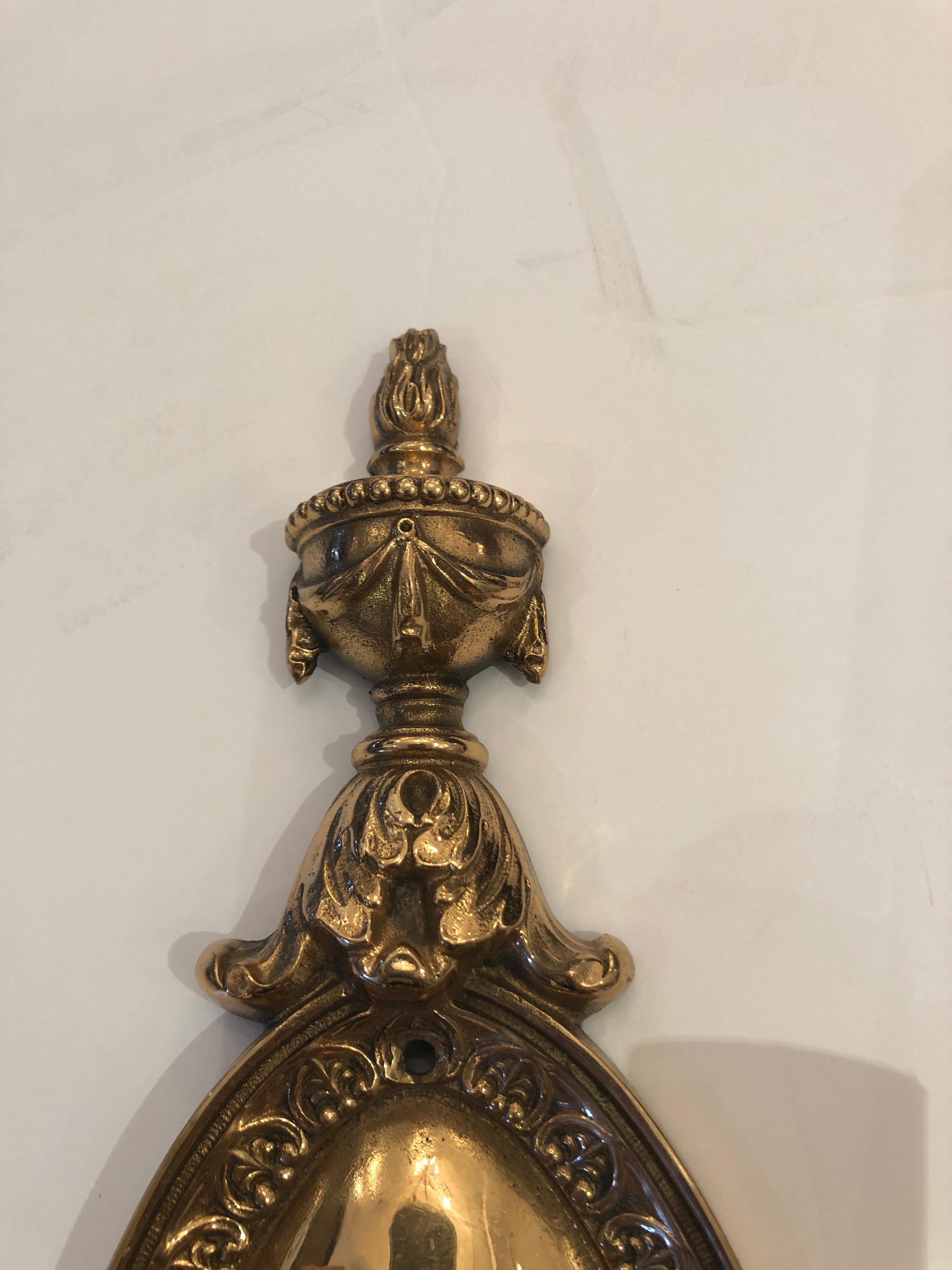 Early 20th Century Pair of Splendid Bronze French Empire Wall Sconces For Sale