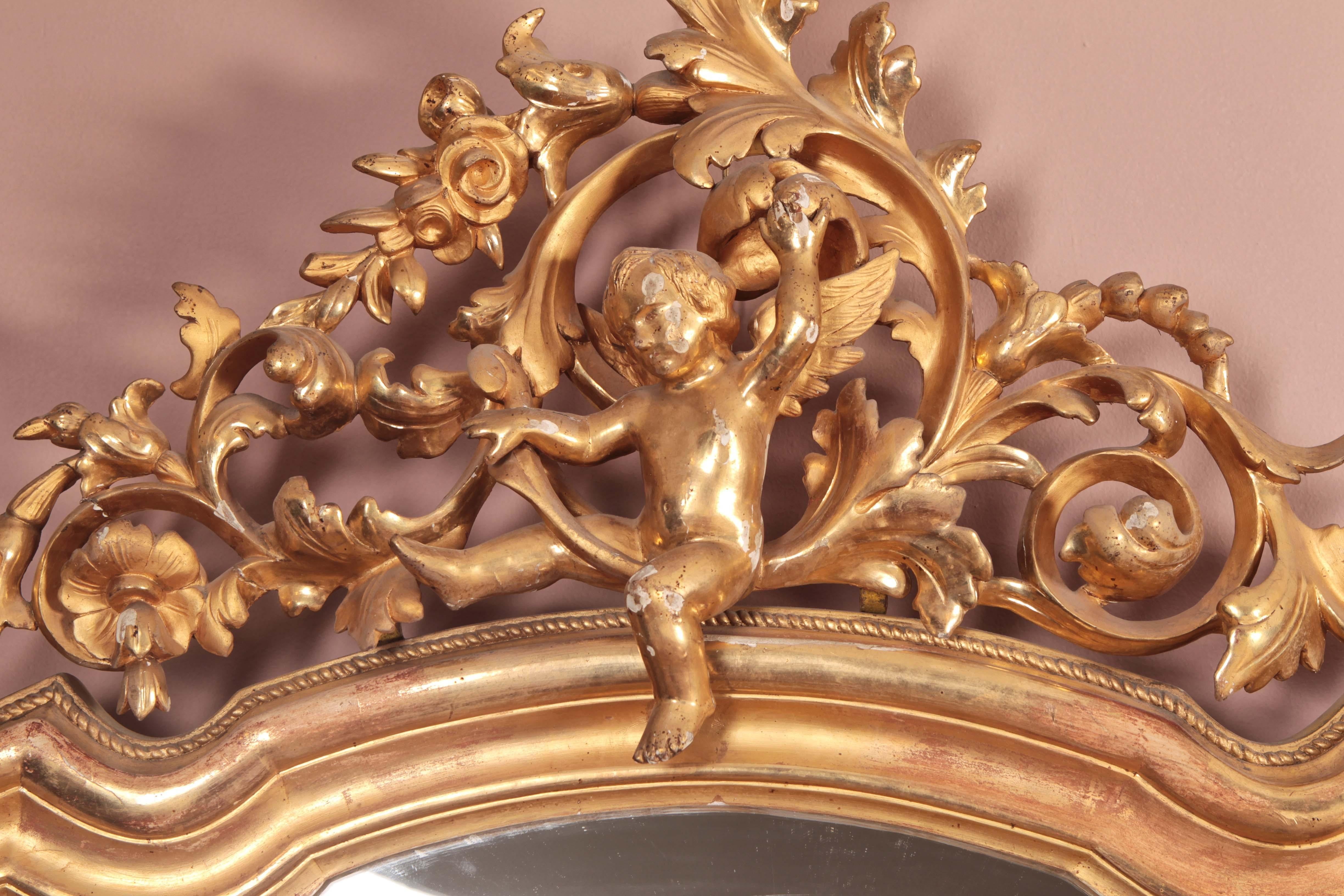 Paire de miroirs vénitiens rectangulaires en bois sculpté et doré des années 1700 Bon état - En vente à Barletta, IT