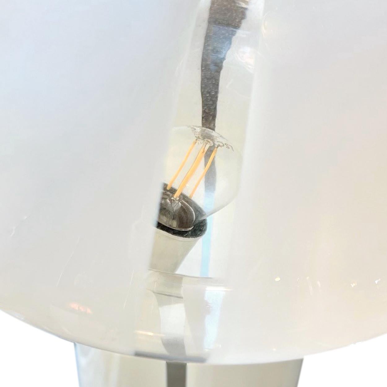 italien Paire de lampes de bureau en verre champignon fendu attribuées à Vistosi, Murano en vente
