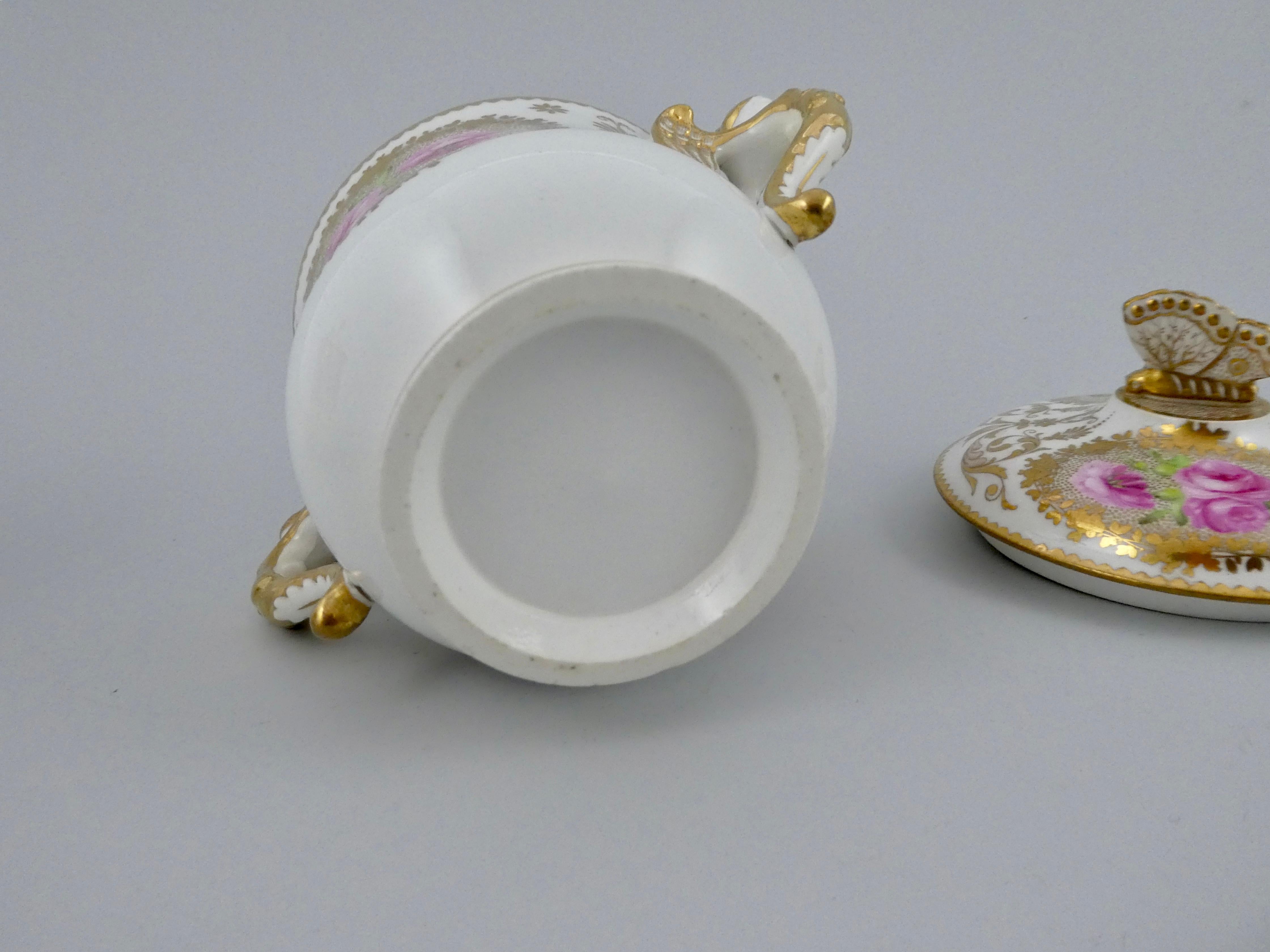 Pair of Spode Covered Cups and Stands, circa 1820 5