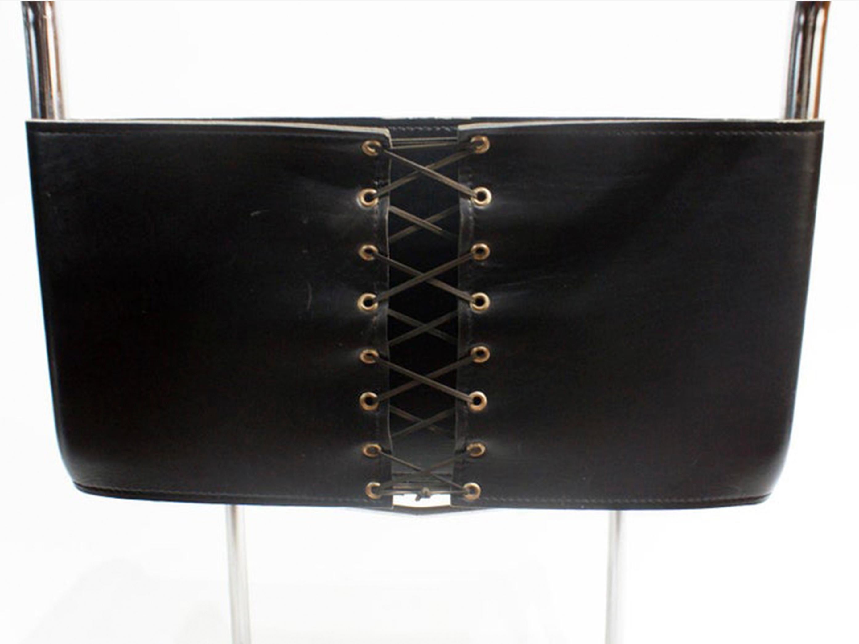 italien Paire de chaises Spoleto attribuée à Marcel Breuer B33 en vente