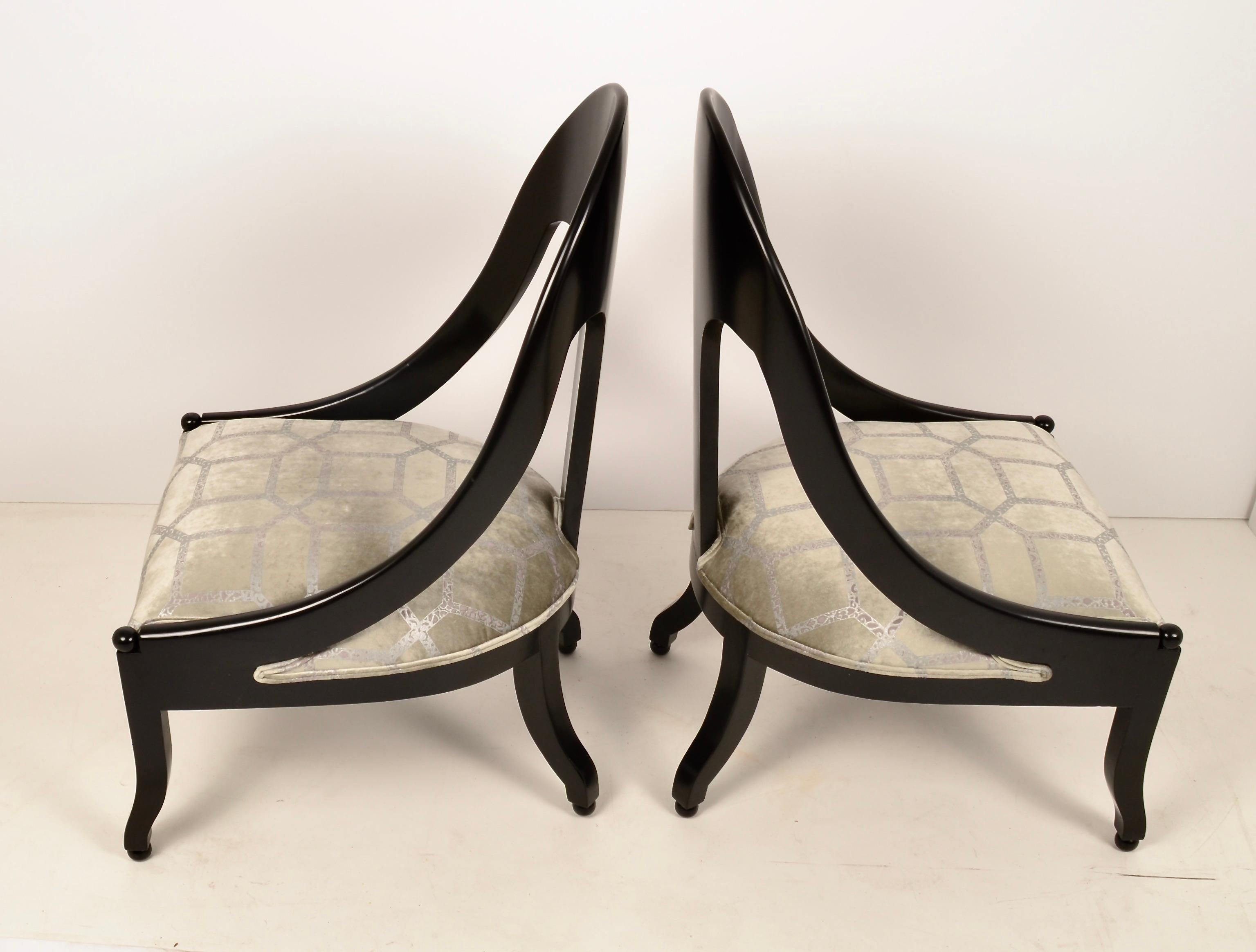 Pair of Spoon Back Slipper Chairs in Black Satin Lacquer In Good Condition In Norwalk, CT