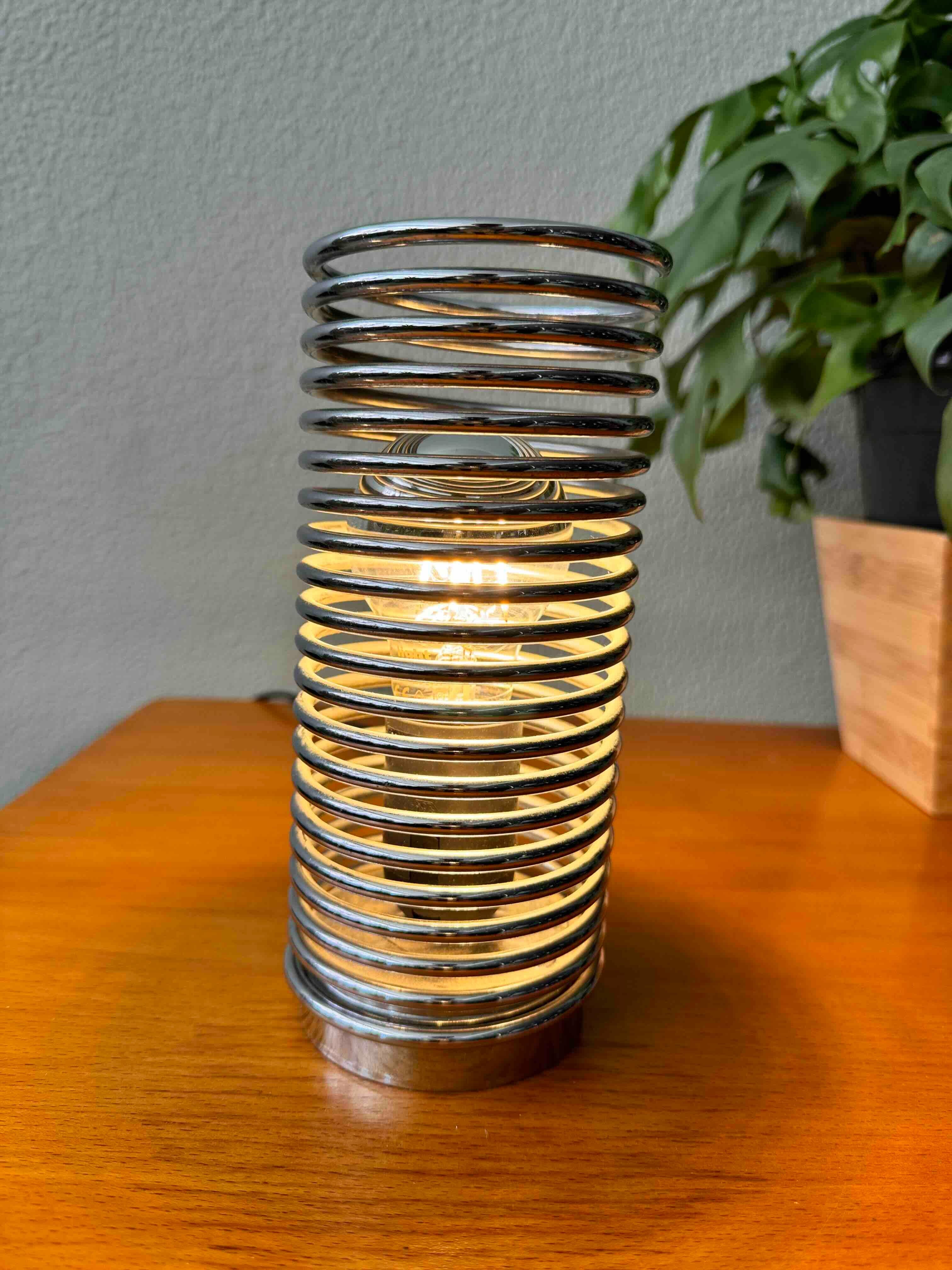 Chrome Paire de lampes de table à ressort par Massive. Belgique années 1990 en vente