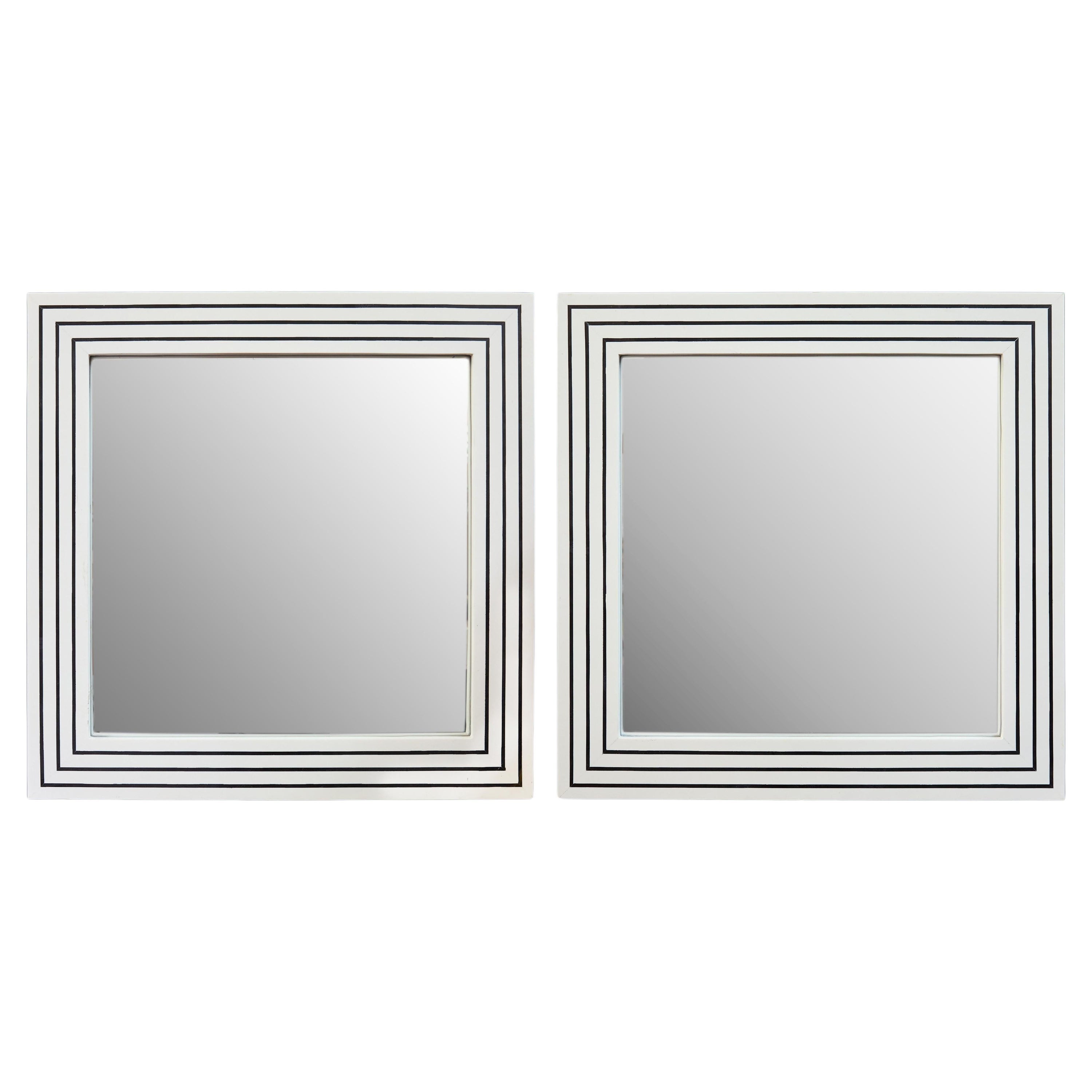 Paire de miroirs muraux carrés tessellés noirs et blancs