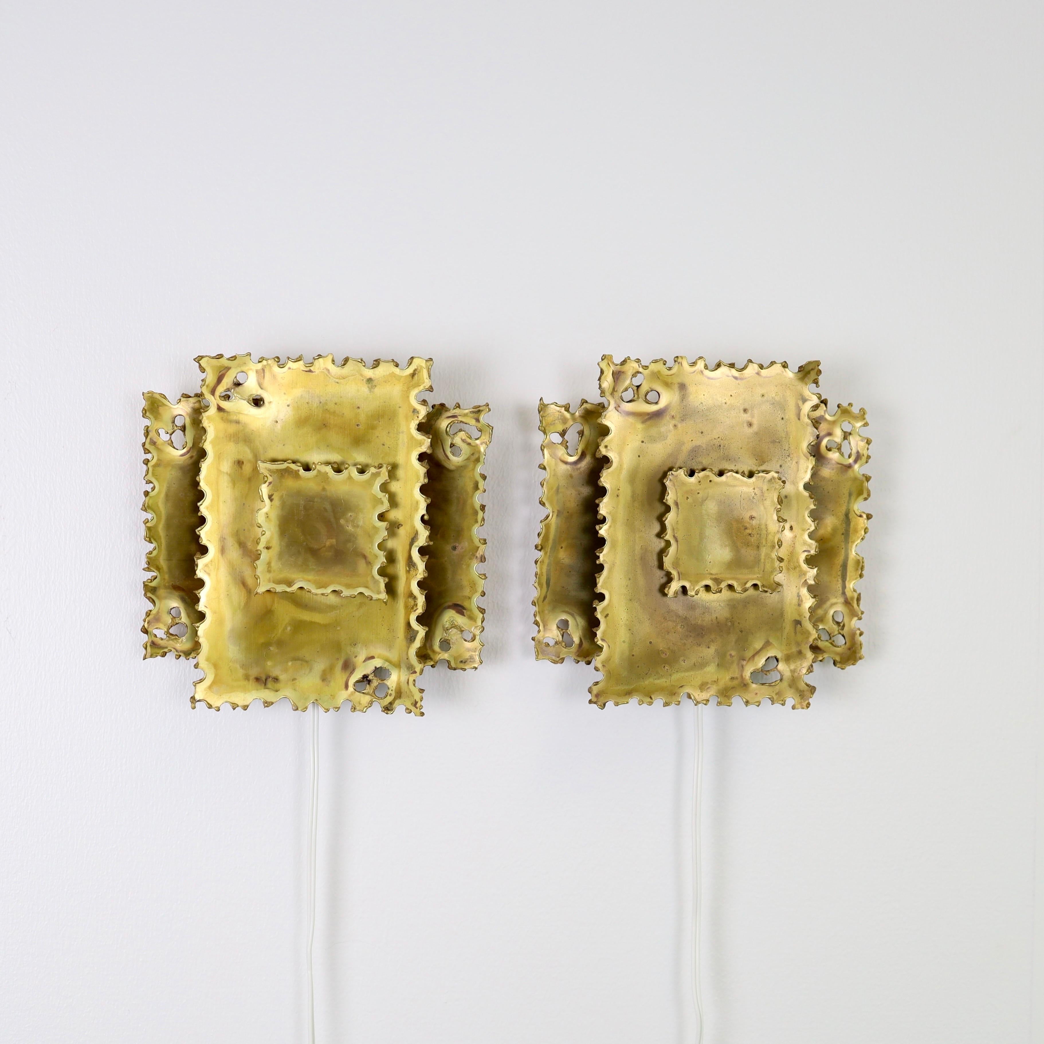 Pair of Square Brass Wall Lamps by Svend Aage Holm Sorensen, 1960s, Denmark In Good Condition For Sale In Værløse, DK