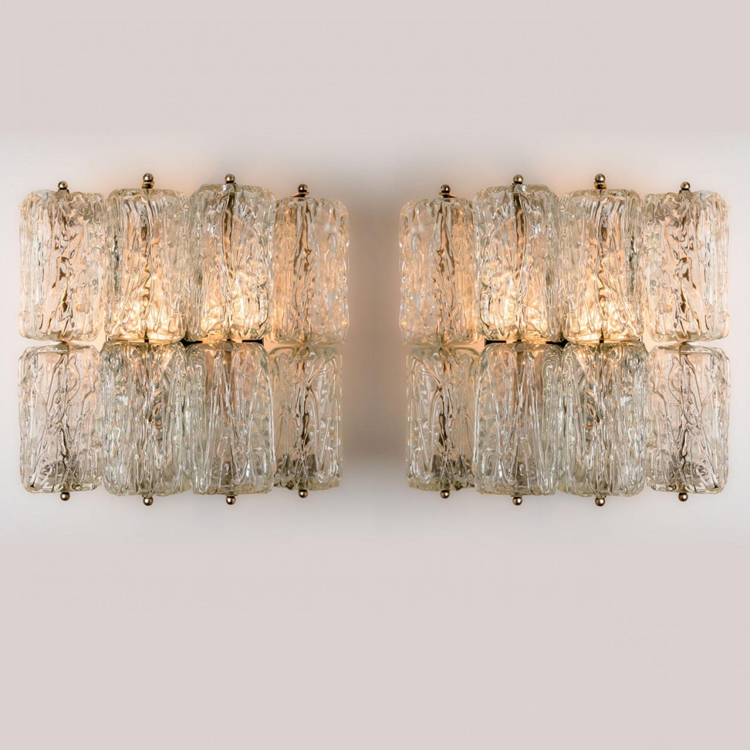 Pareja de apliques cuadrados de cristal Kalmar, años 70 Chapado en plata en venta