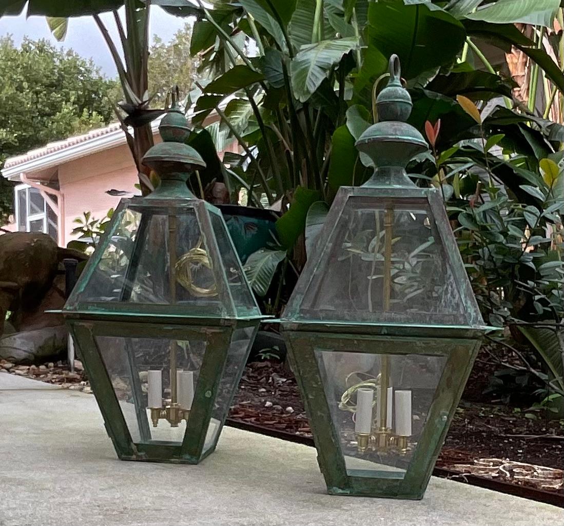 American Pair Of Square Handcrafted Copper Hanging Lanterns For Sale