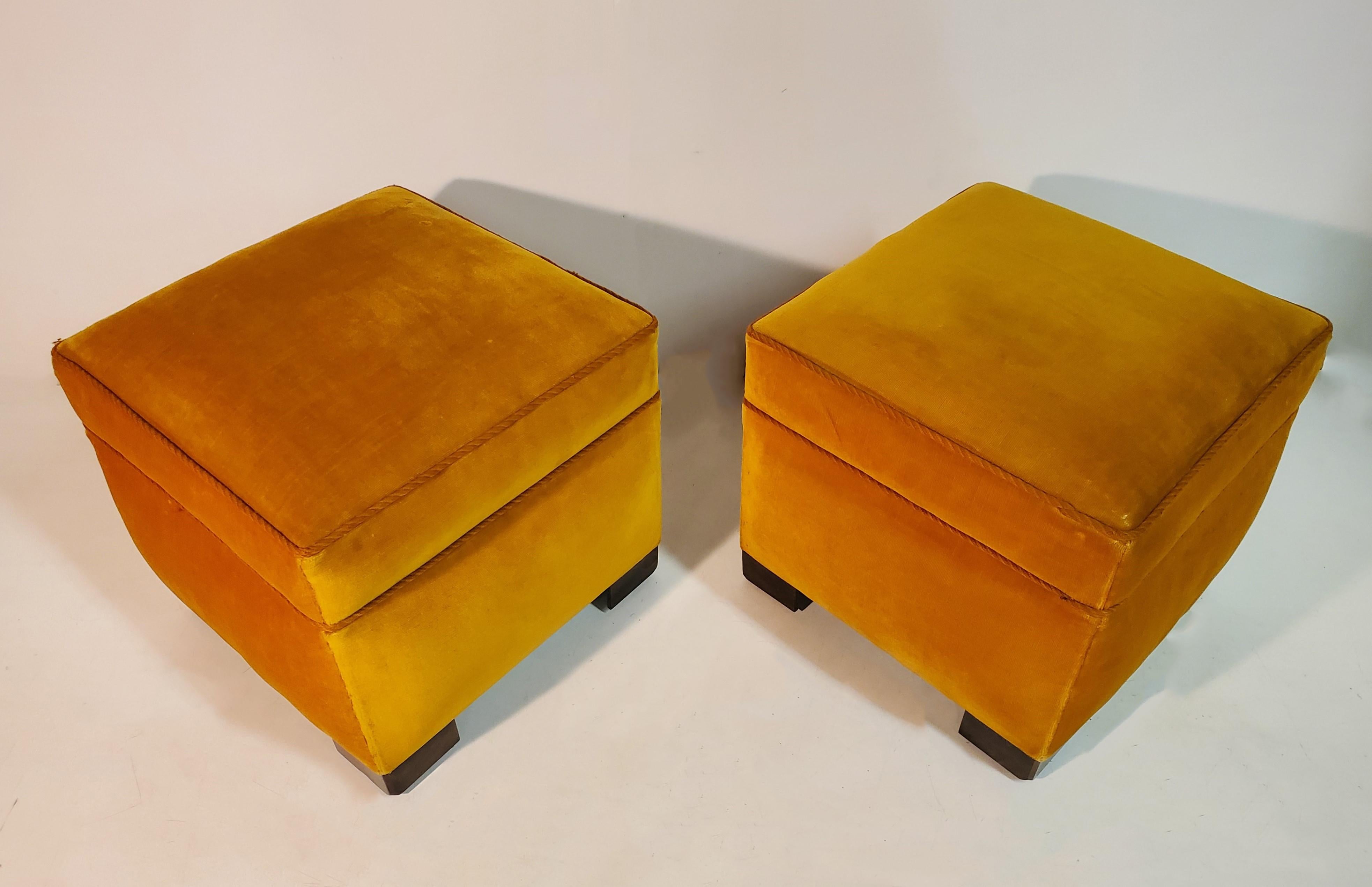 Pair of Square Mid Century Upholstered Ottomans/ Footstools W/ Wooden Cube Feet  In Good Condition For Sale In New York City, NY