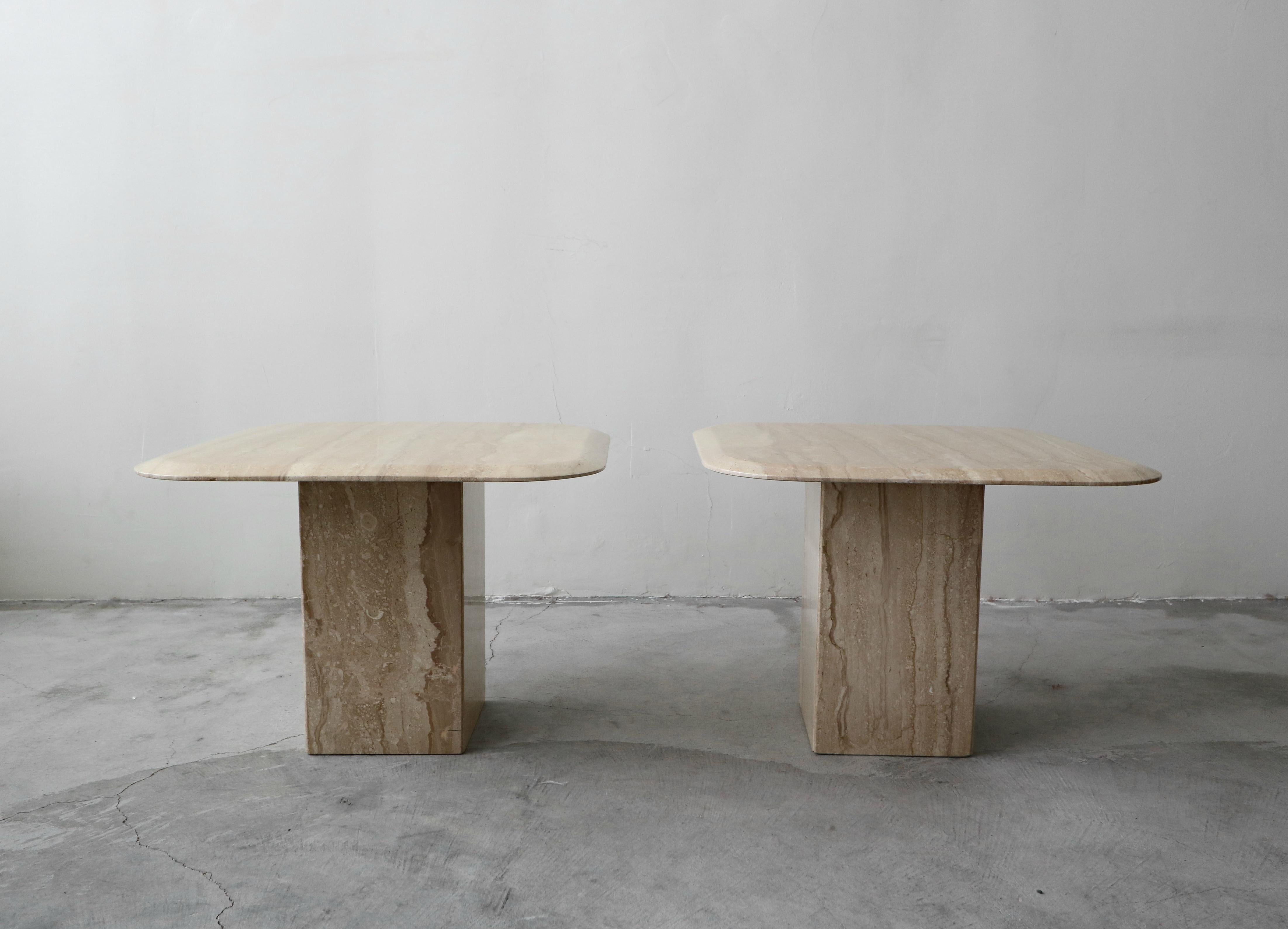 Minimalist Pair of Square Polished Italian Travertine Side Tables