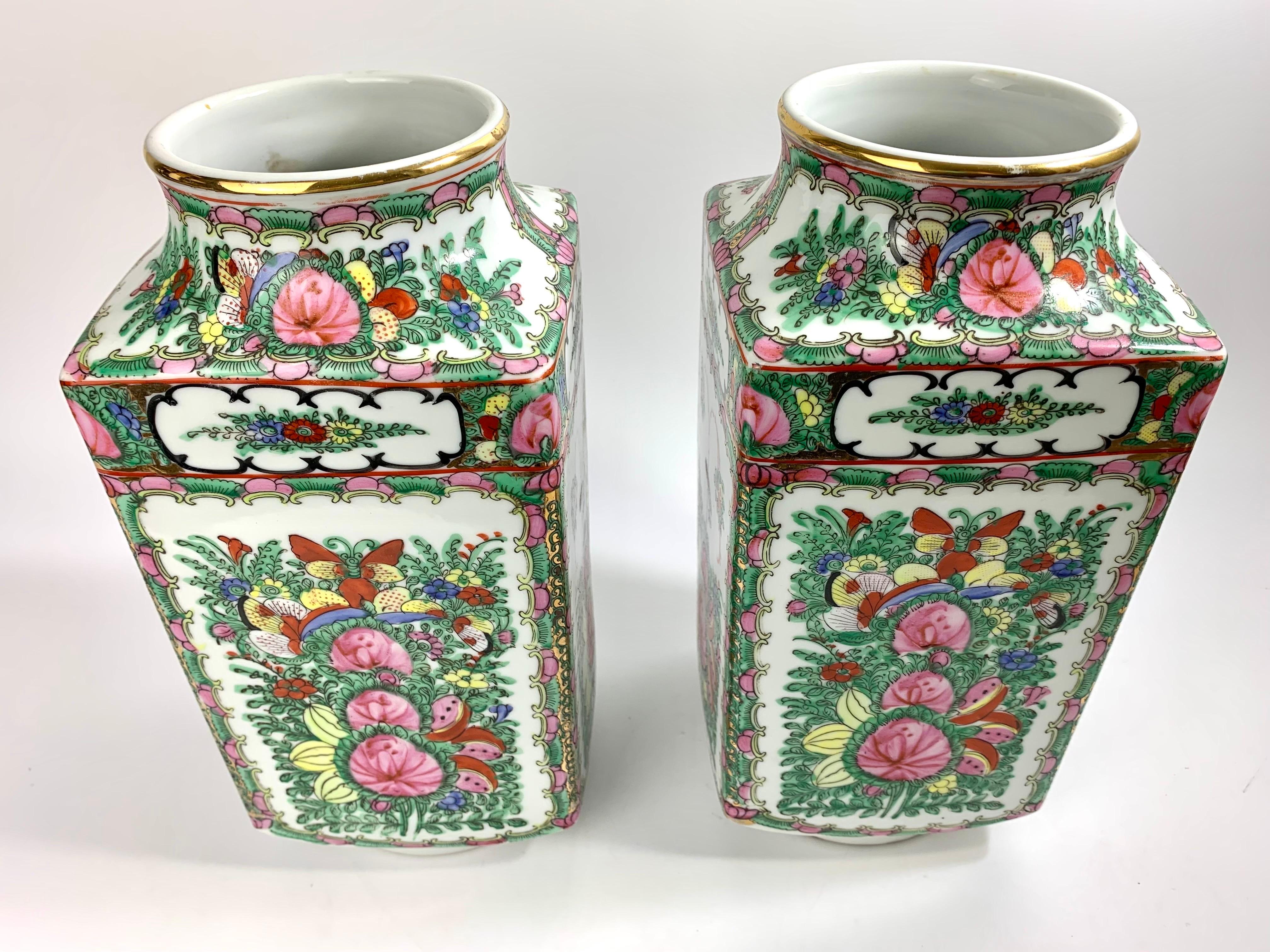 Chinese Pair of Square Rose Canton Porcelain Vase Table Lamp Bases Famille Rose For Sale