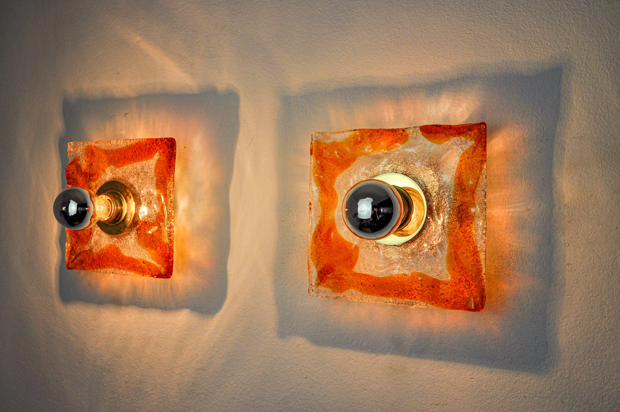 Pair of square sconces by Murano Mazzega in orange frosted glass, Italy, 1970 In Good Condition For Sale In BARCELONA, ES