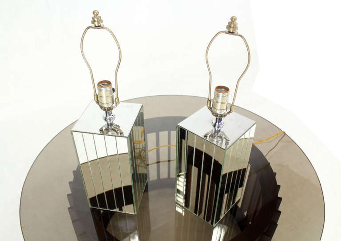 20th Century Pair of Square Sky Scraper Shape Mid-Century Modern Mirrored Table Lamps MINT! For Sale