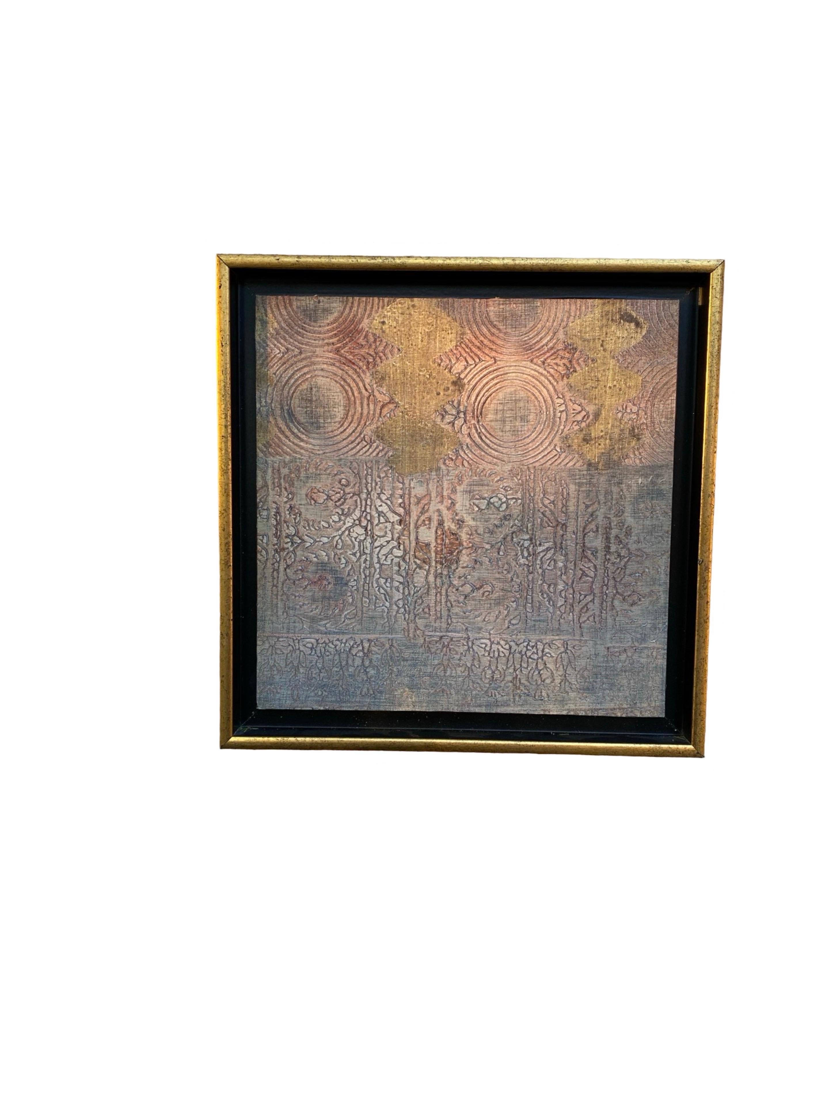 Ein Paar quadratische Gemälde aus strukturiertem Gold von Rebecca Koury für Neiman Marcus (21. Jahrhundert und zeitgenössisch) im Angebot