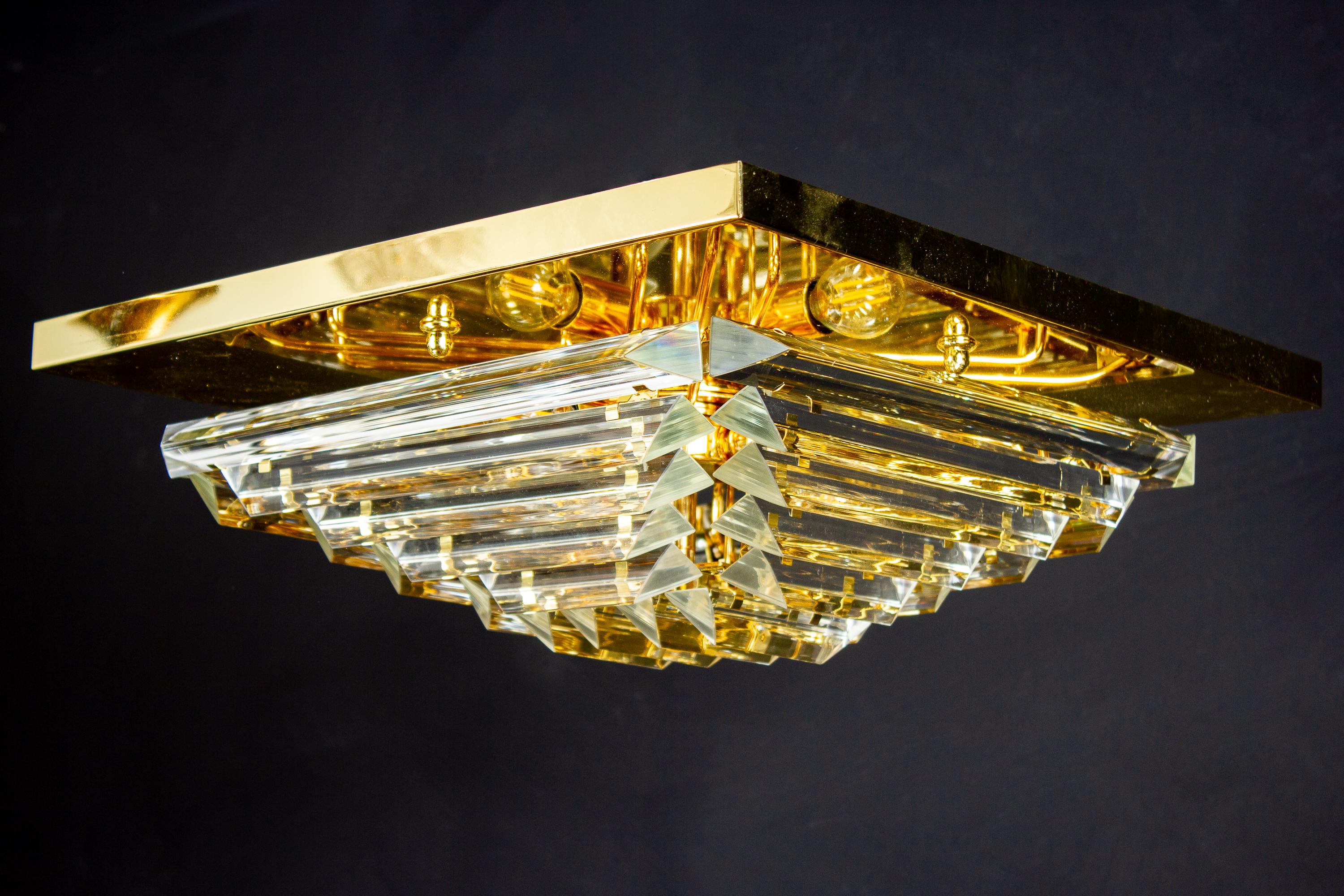 Verre Paire de lampadaires ou de plafonniers contemporains en verre de Murano Triedi de forme carrée en vente