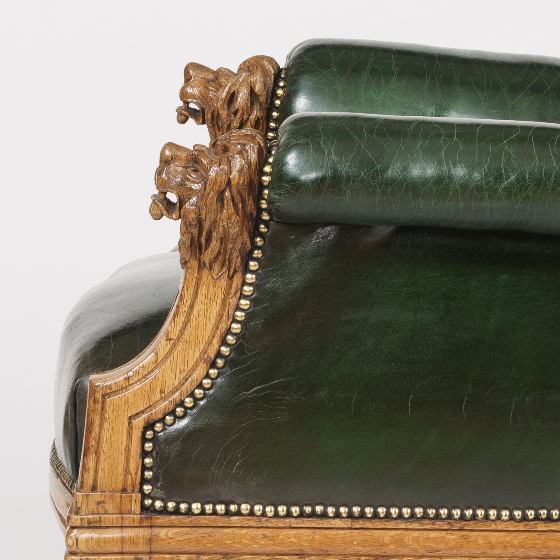 Pair of Green Leather St James's Club Library Armchairs of the late 19th Century In Good Condition For Sale In London, GB