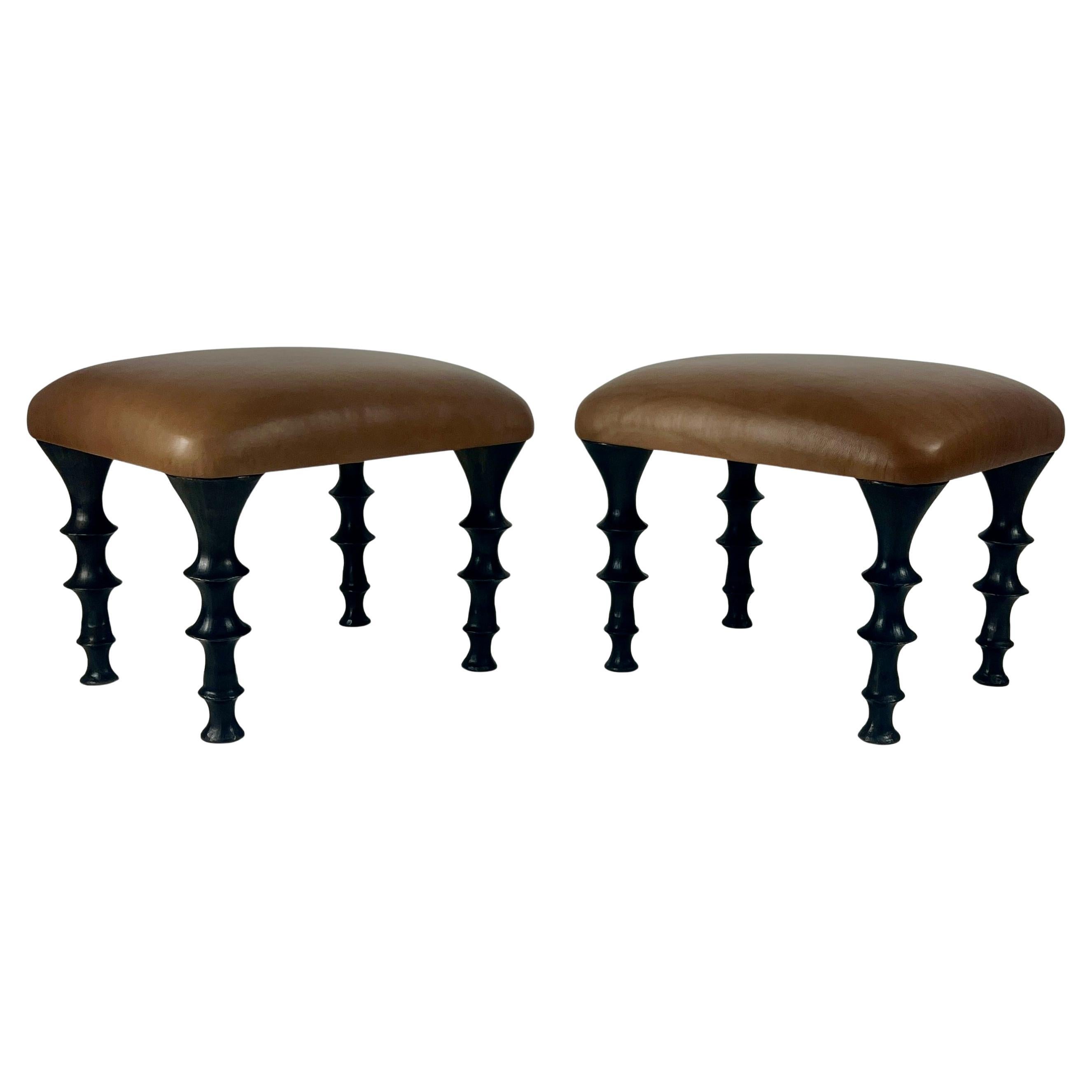 Paar St. Paul-Hocker von Bourgeois Boheme Atelier