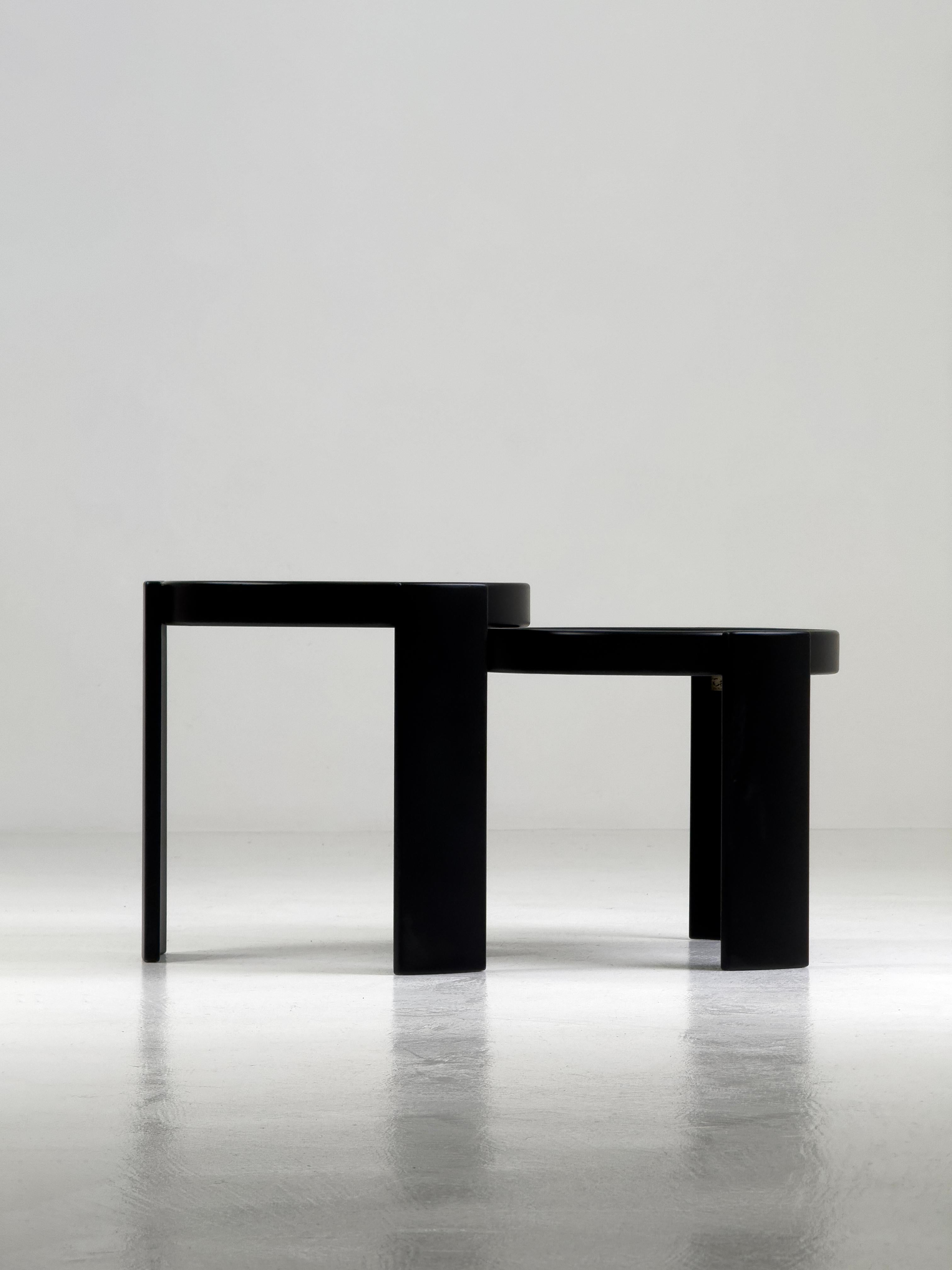 Mid-20th Century Pair of Stackable Coffee Tables, Model 780/783 by G.Frattini for Cassina, 1960s For Sale