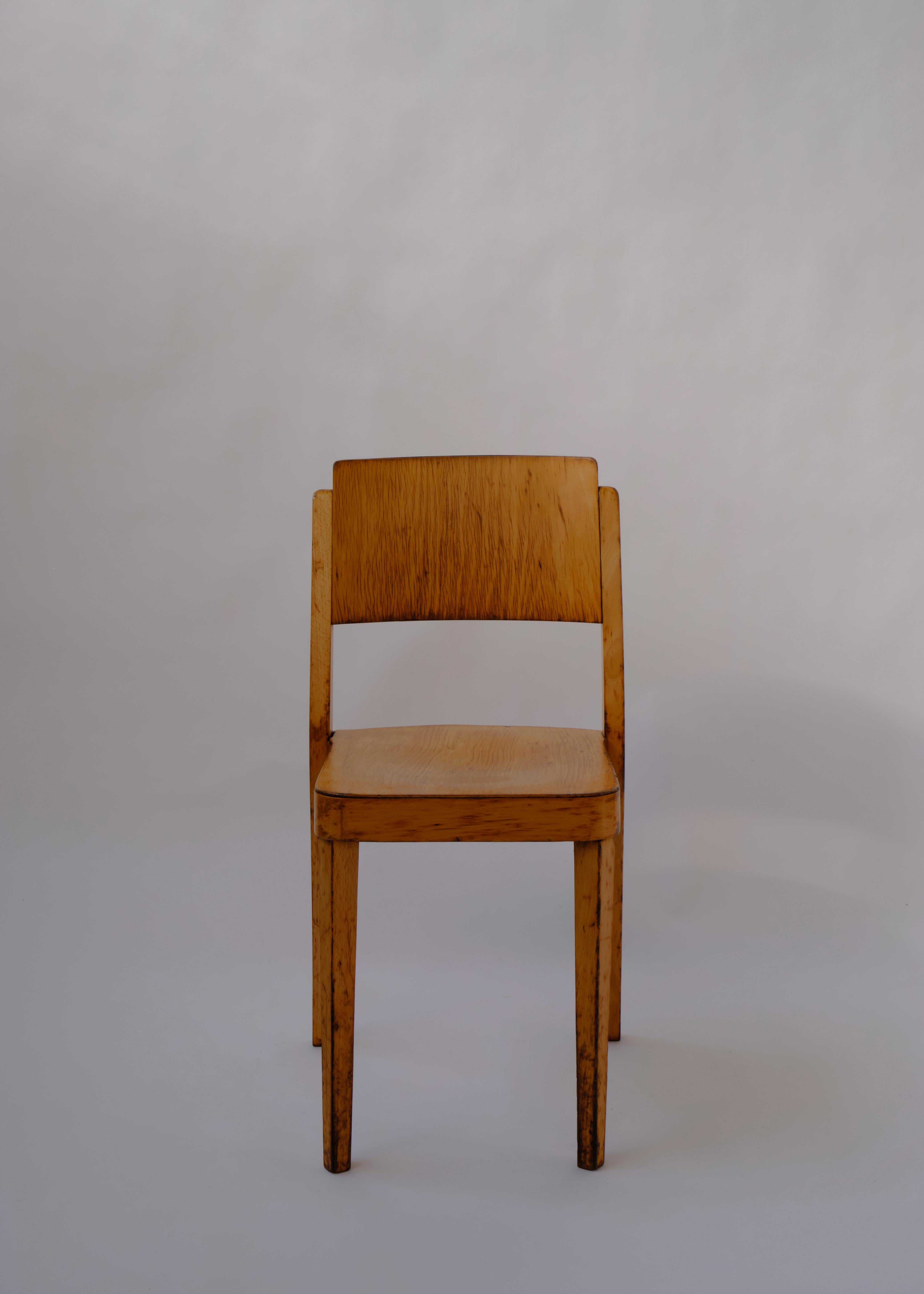 Pair of Stackable Model A 1250 Montana Chairs, by Thonet, 1930 In Good Condition For Sale In Edinburgh, Scotland