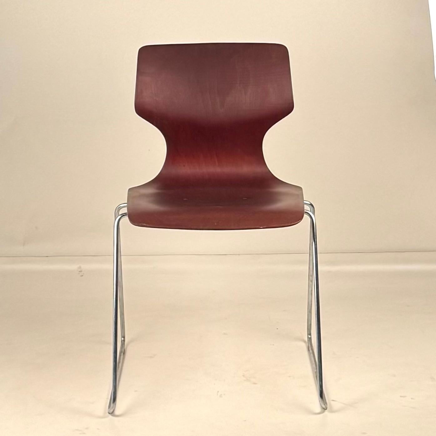 Paar stapelbare bugholzstühle von Pagholz Flötotto (Moderne der Mitte des Jahrhunderts) im Angebot