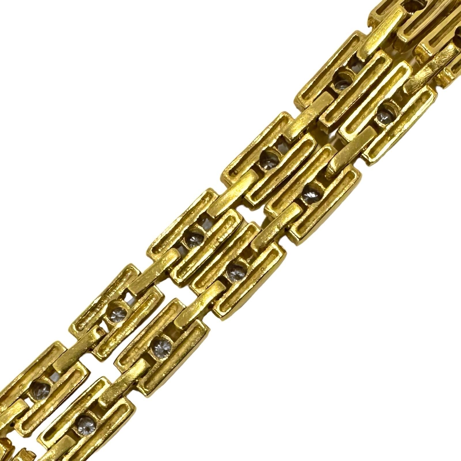 Taille brillant Paire de bracelets à maillons empilables de style designer en or jaune 18 carats et diamants en vente