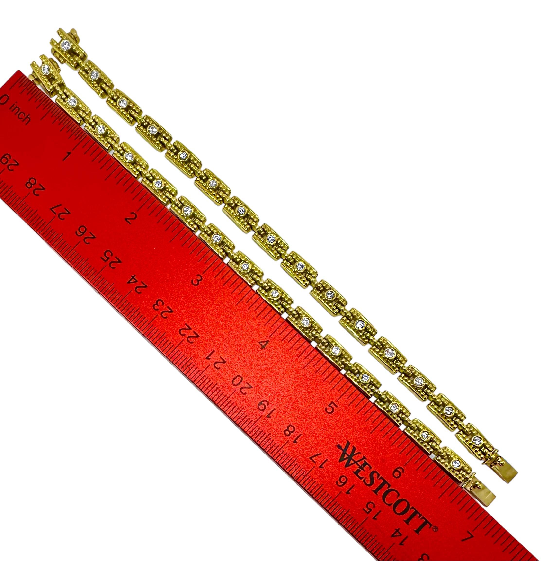 Paire de bracelets à maillons empilables de style designer en or jaune 18 carats et diamants en vente 2