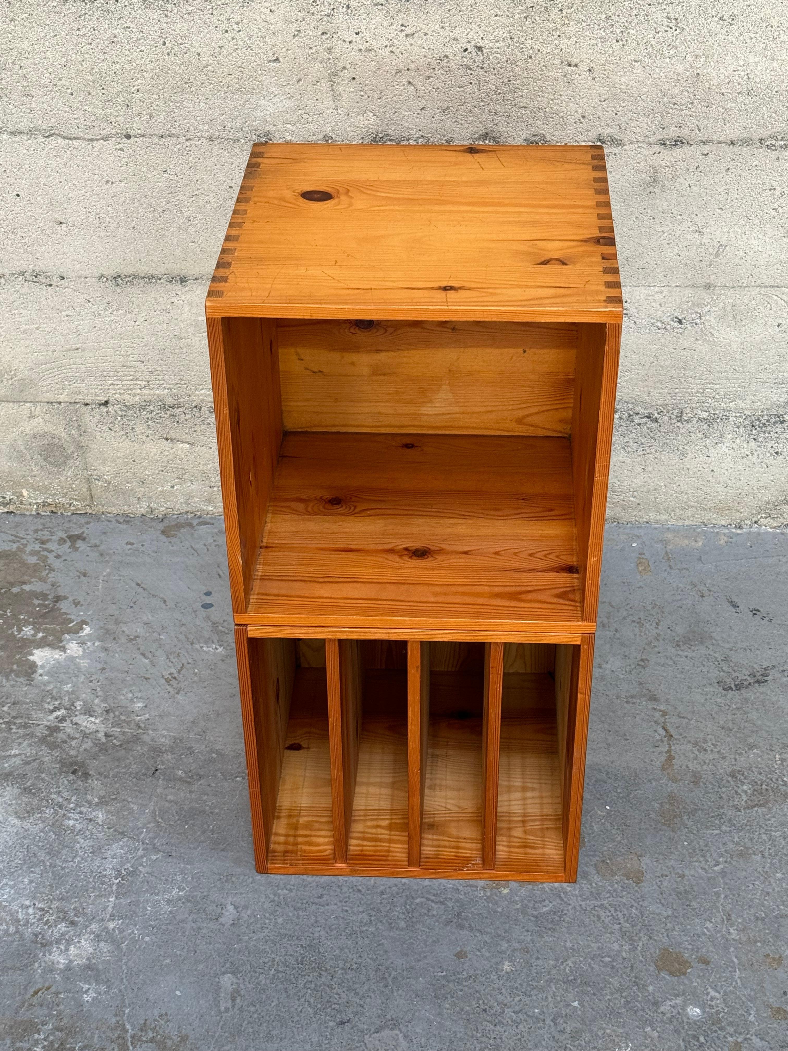 Pair of Stacking Dutch Storage Cubes / Side Tables In Good Condition For Sale In Oakland, CA