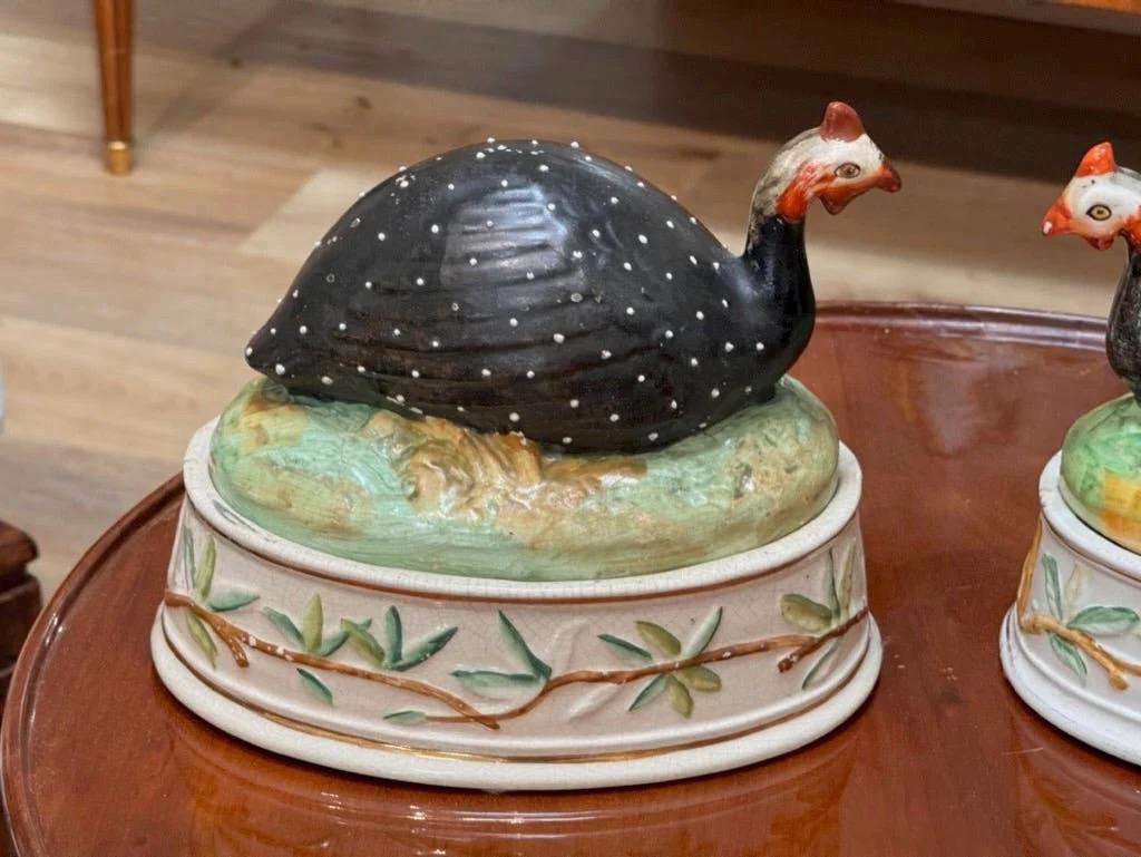 XIXe siècle Paire de soupières Staffordshire Guinea Fowl 19ème siècle en vente